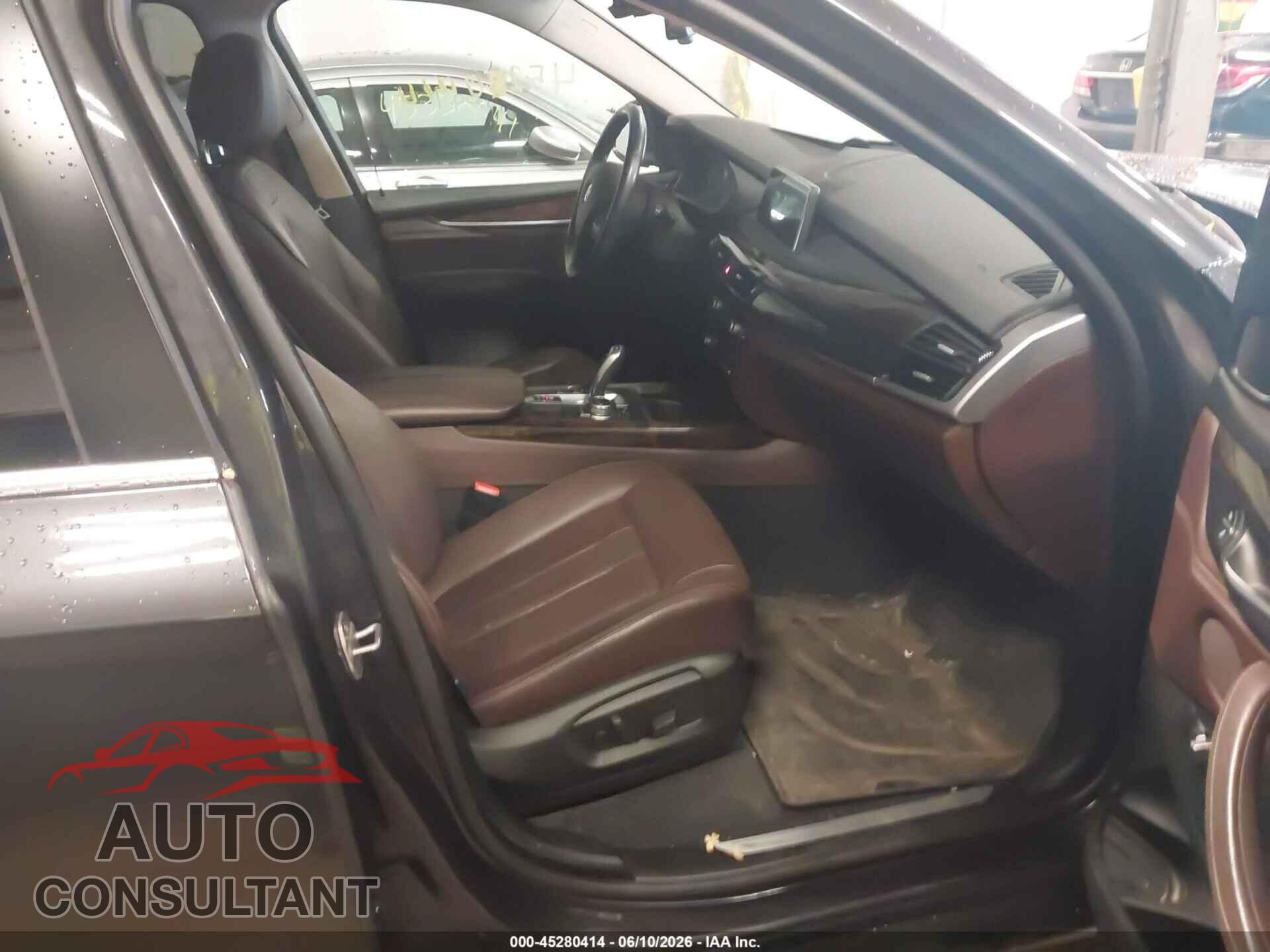 BMW X5 2014 - 5UXKR0C56E0H23401