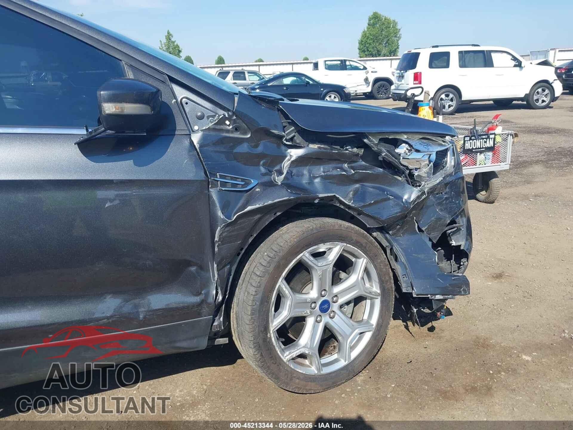 FORD ESCAPE 2017 - 1FMCU9JD4HUE55215