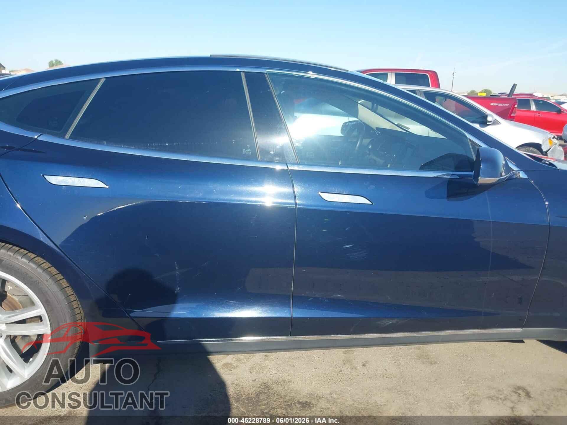TESLA MODEL S 2013 - 5YJSA1DN3DFP20935