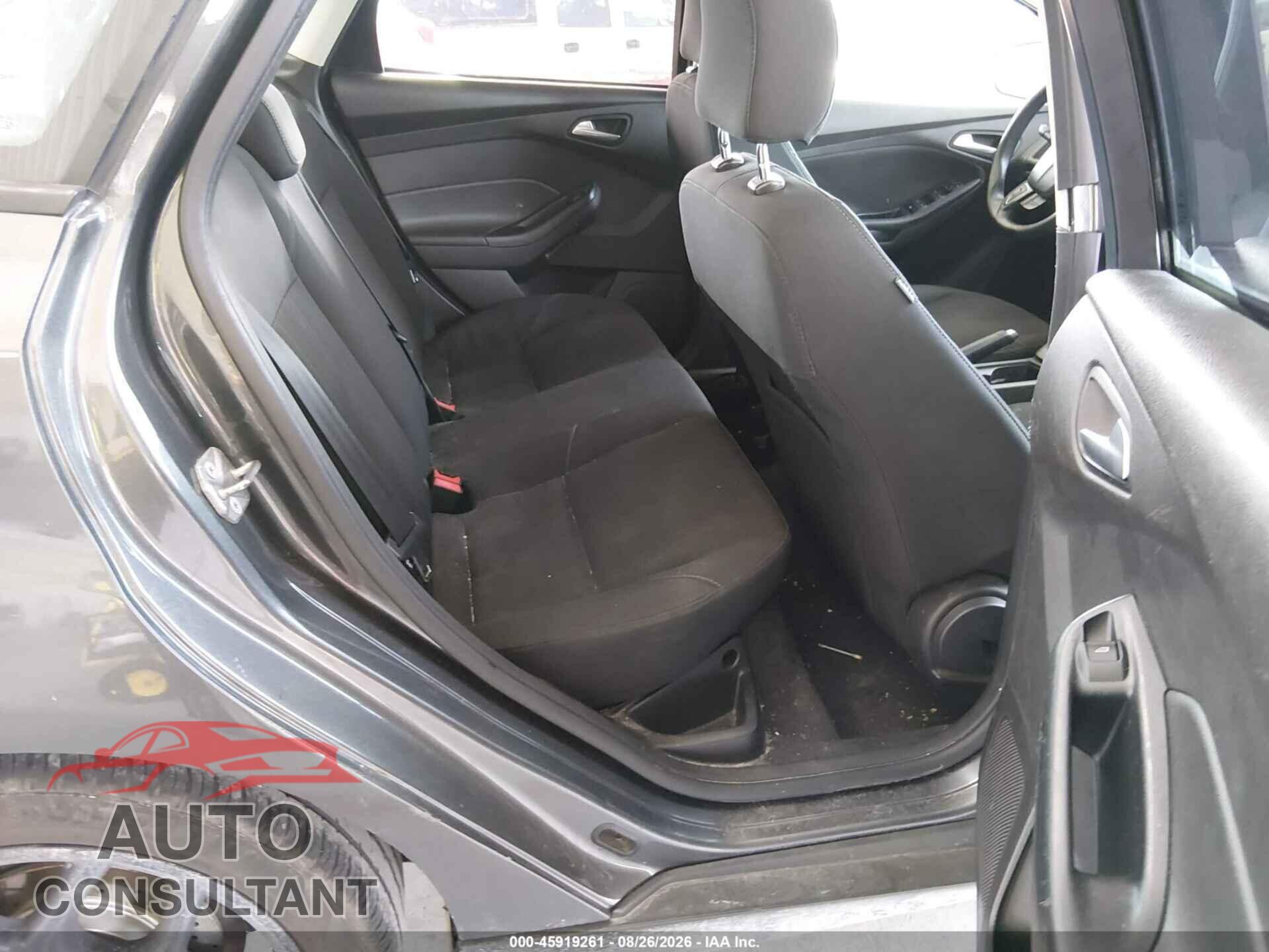 FORD FOCUS 2016 - 1FADP3FE0GL287453