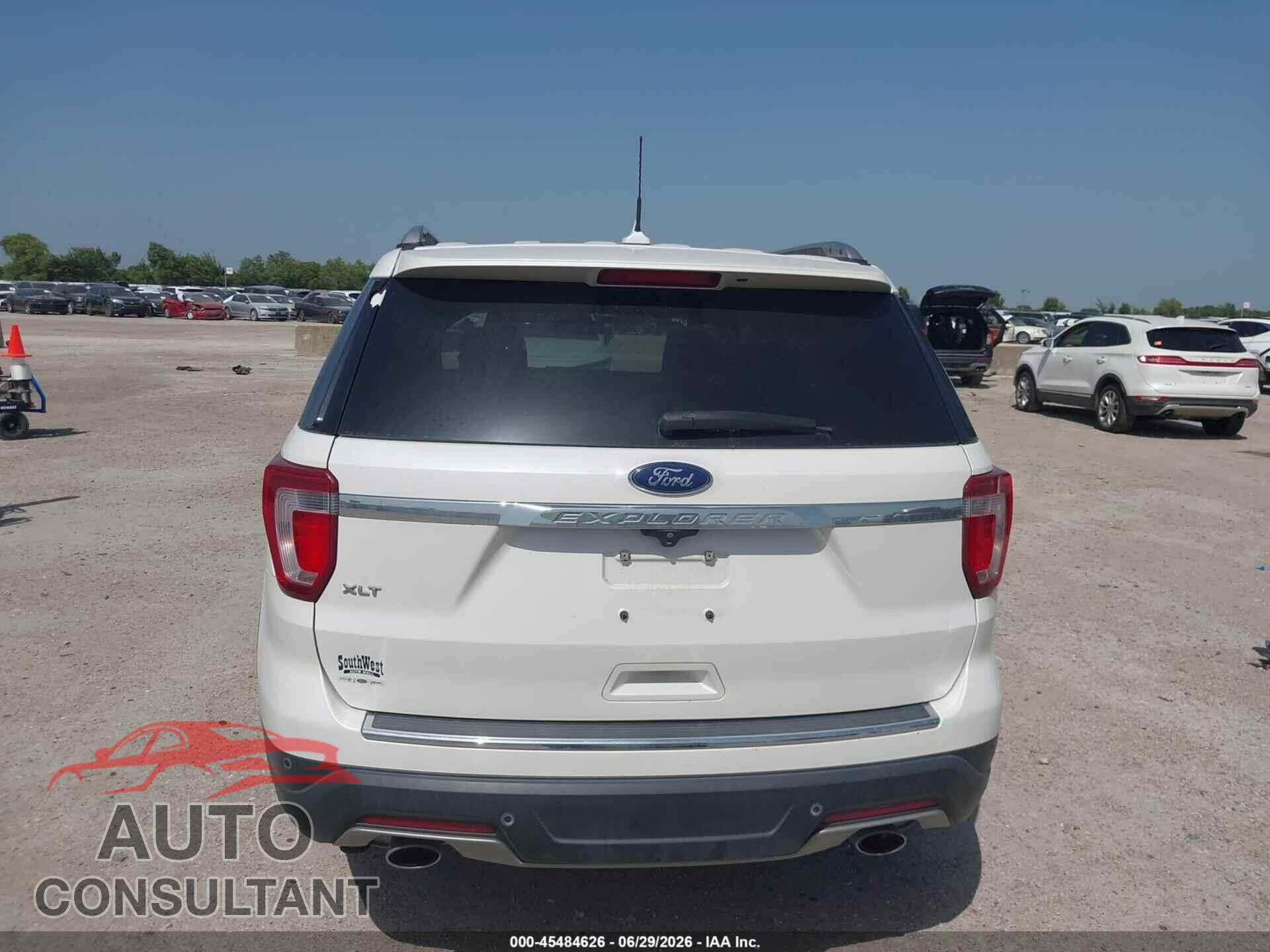 FORD EXPLORER 2018 - 1FM5K7D86JGB55312