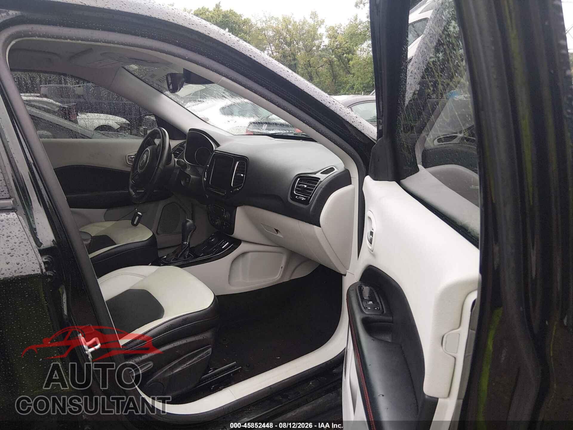 JEEP COMPASS 2018 - 3C4NJDCB5JT168695