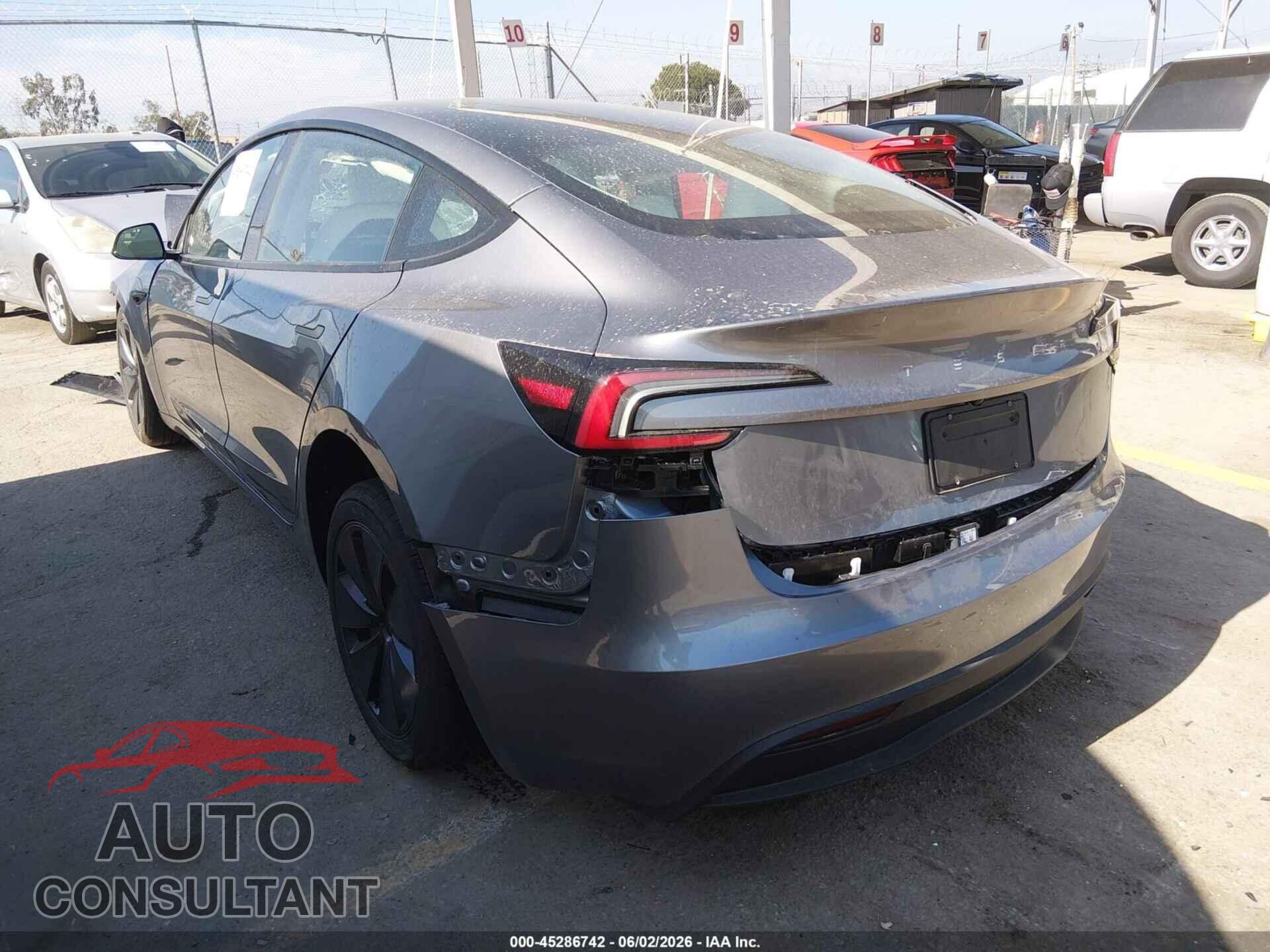 TESLA MODEL 3 2025 - 5YJ3E1EAXSF005796