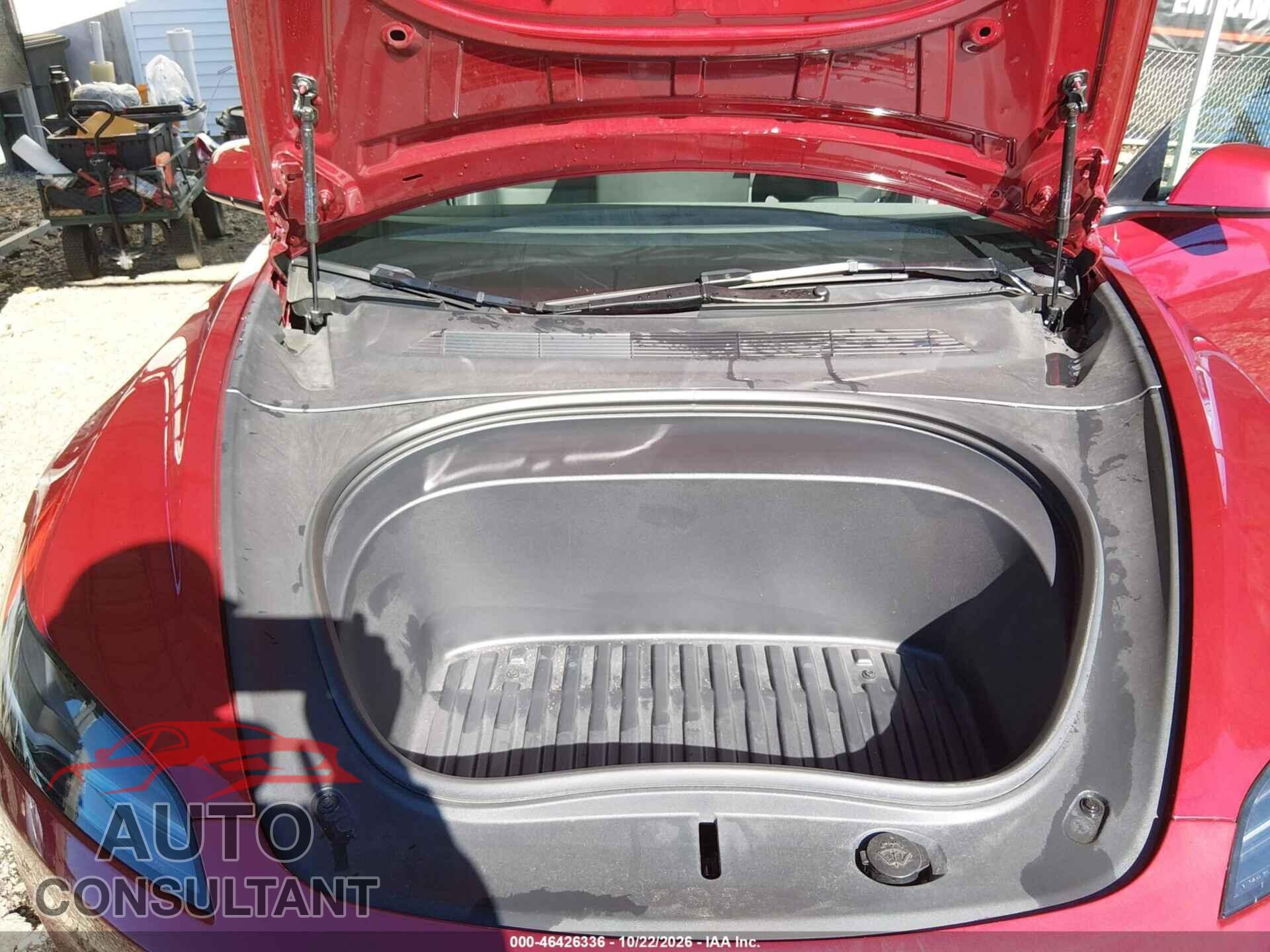 TESLA MODEL 3 2024 - 5YJ3E1EA5RF833541