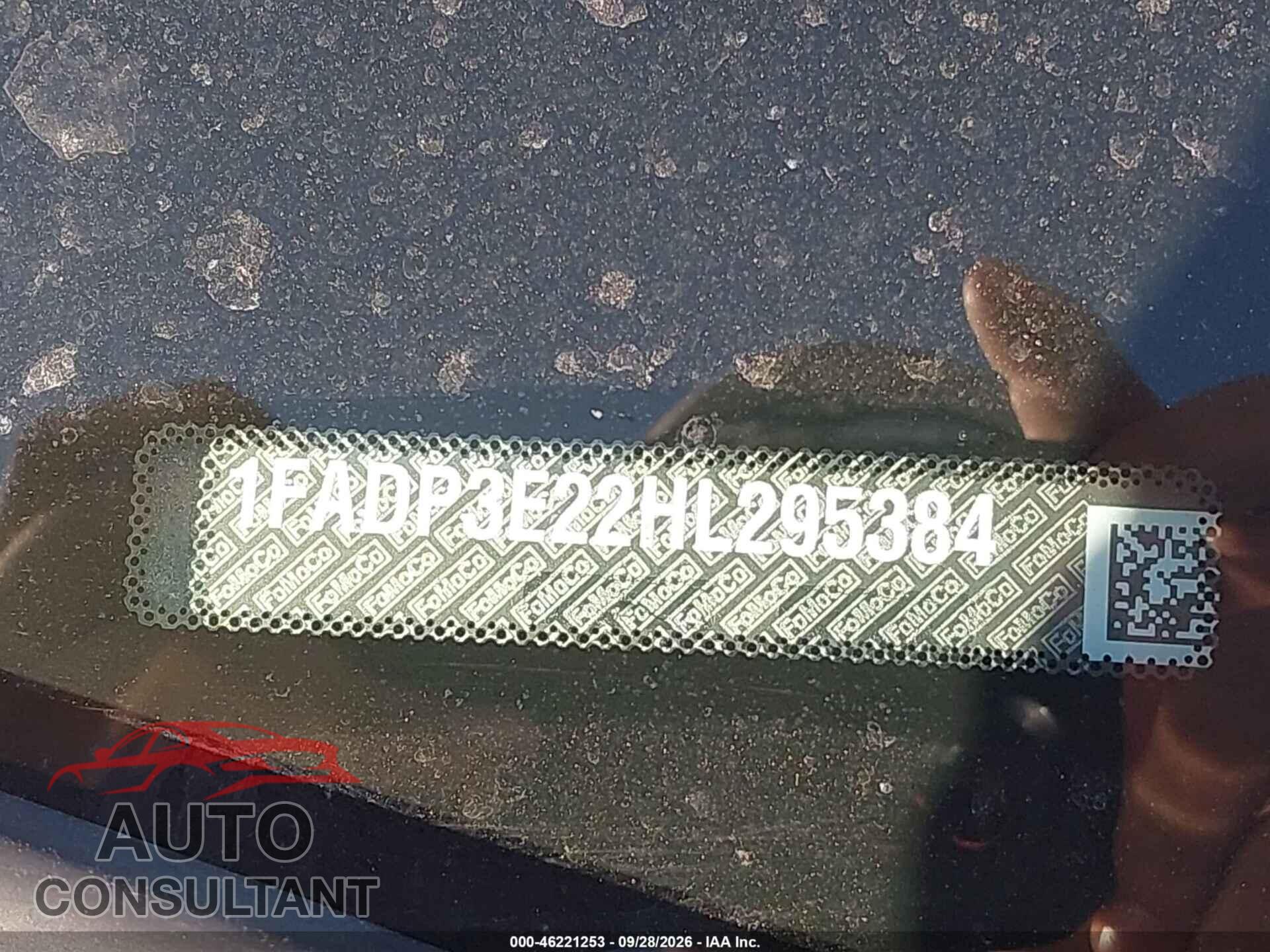 FORD FOCUS 2017 - 1FADP3E22HL295384