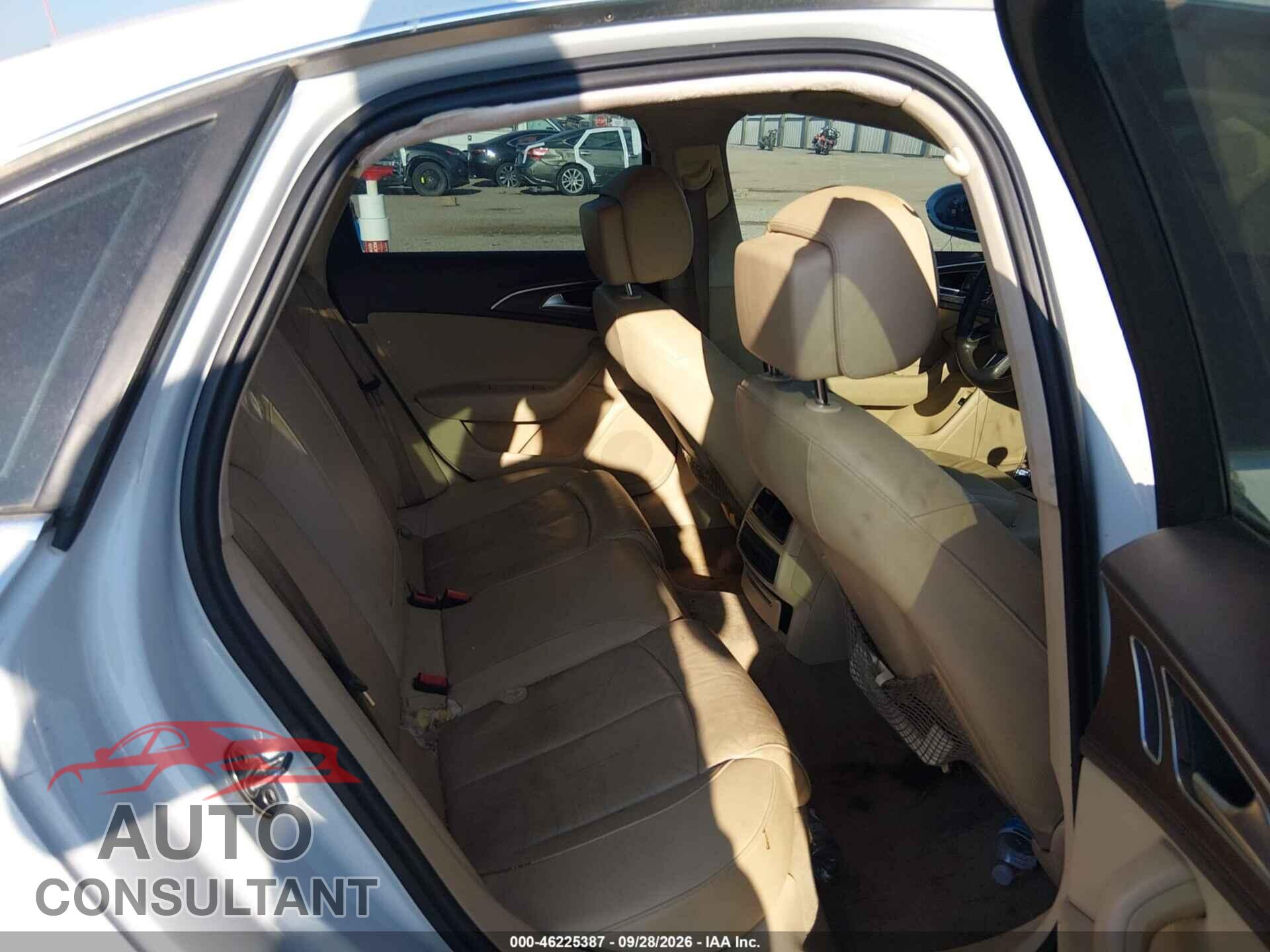 AUDI A6 2012 - WAUDFAFC3CN122718