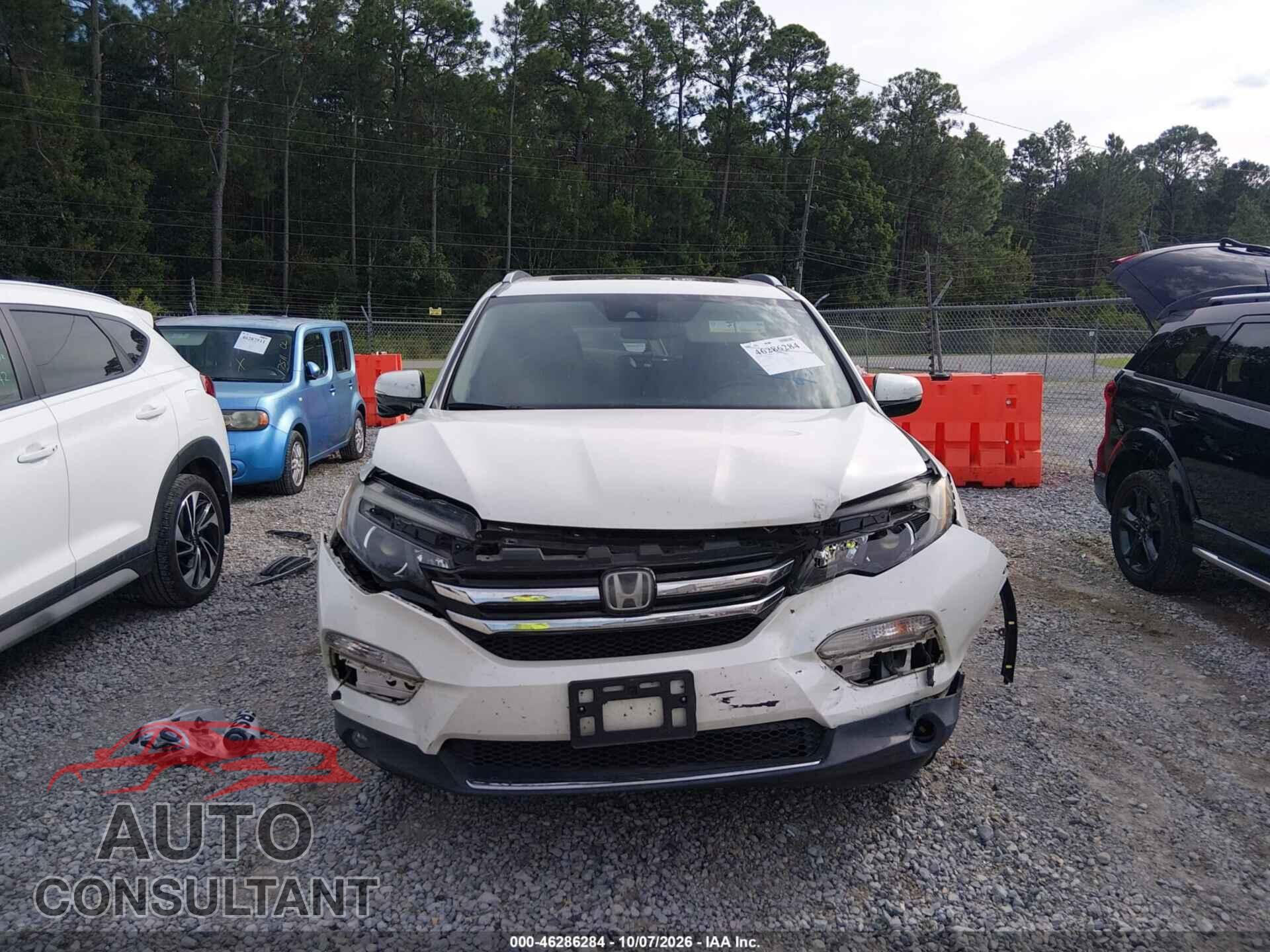 HONDA PILOT 2017 - 5FNYF6H92HB020478