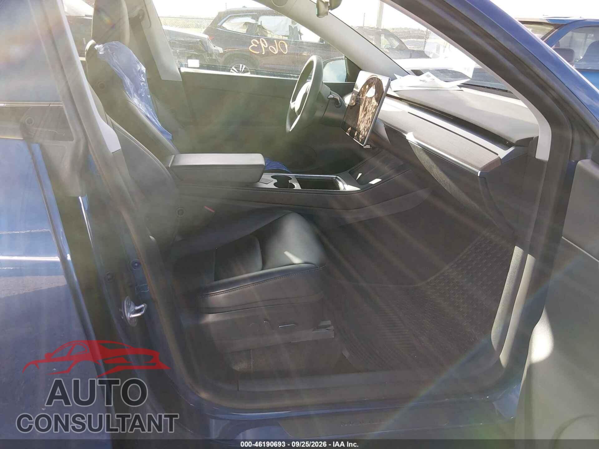 TESLA MODEL Y 2022 - 7SAYGDEE7NF319711