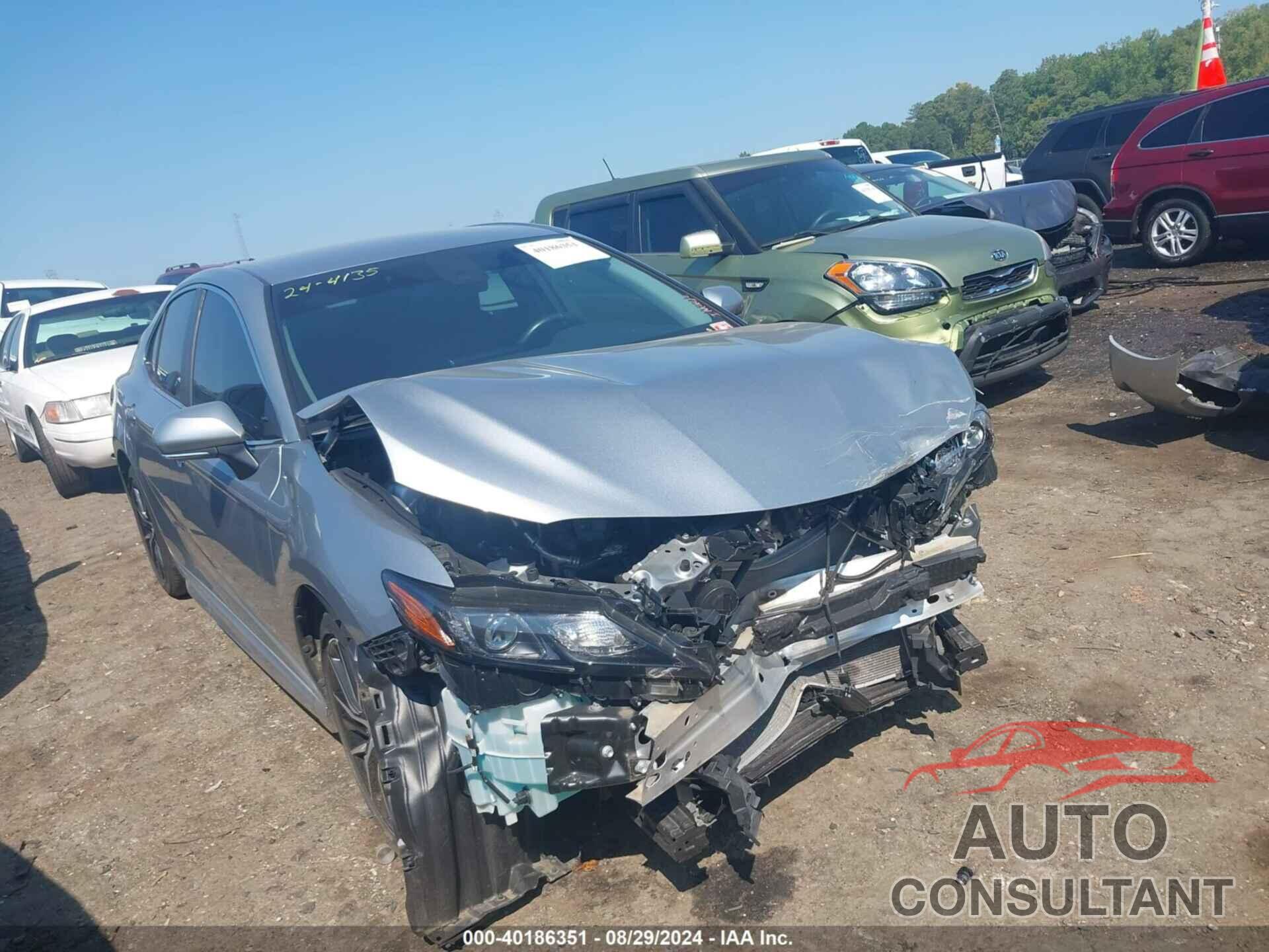 TOYOTA CAMRY 2022 - 4T1G11AK0NU644918