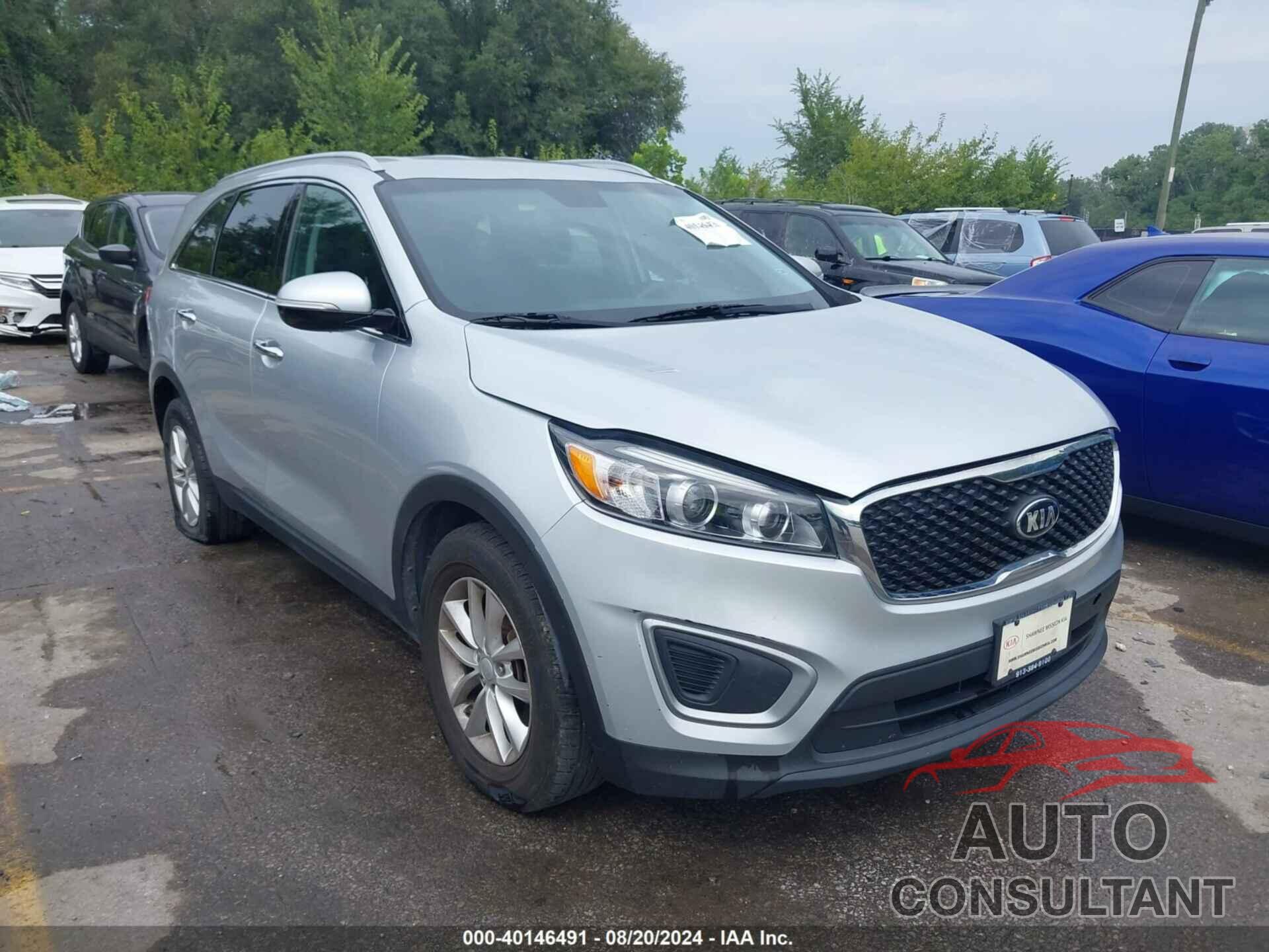 KIA SORENTO 2017 - 5XYPG4A32HG302941