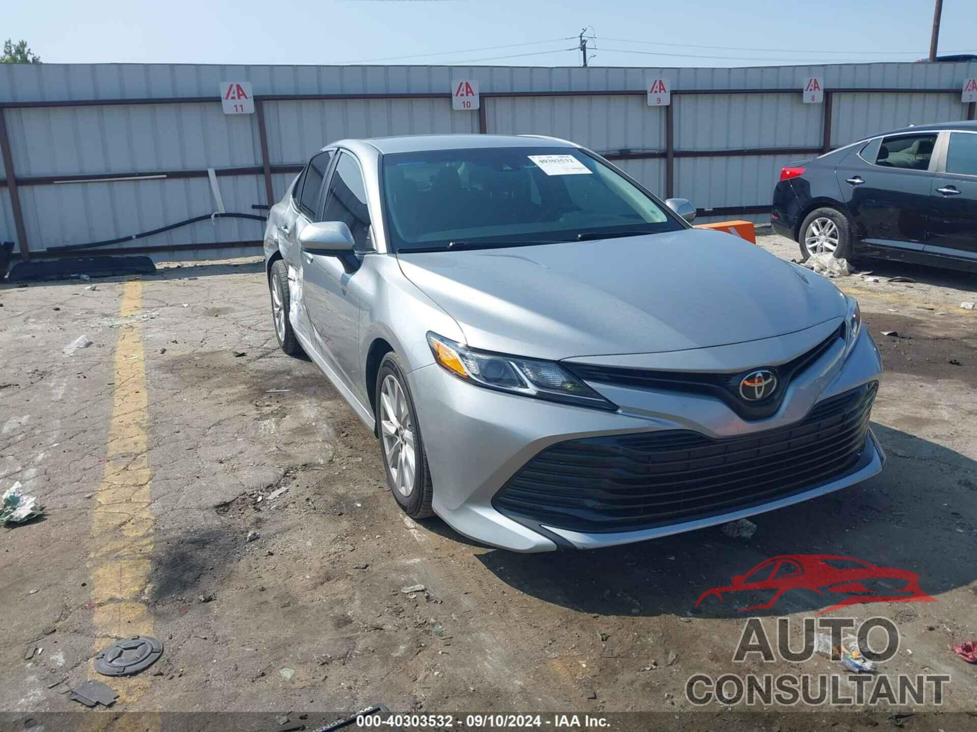 TOYOTA CAMRY 2018 - 4T1B11HK6JU146474