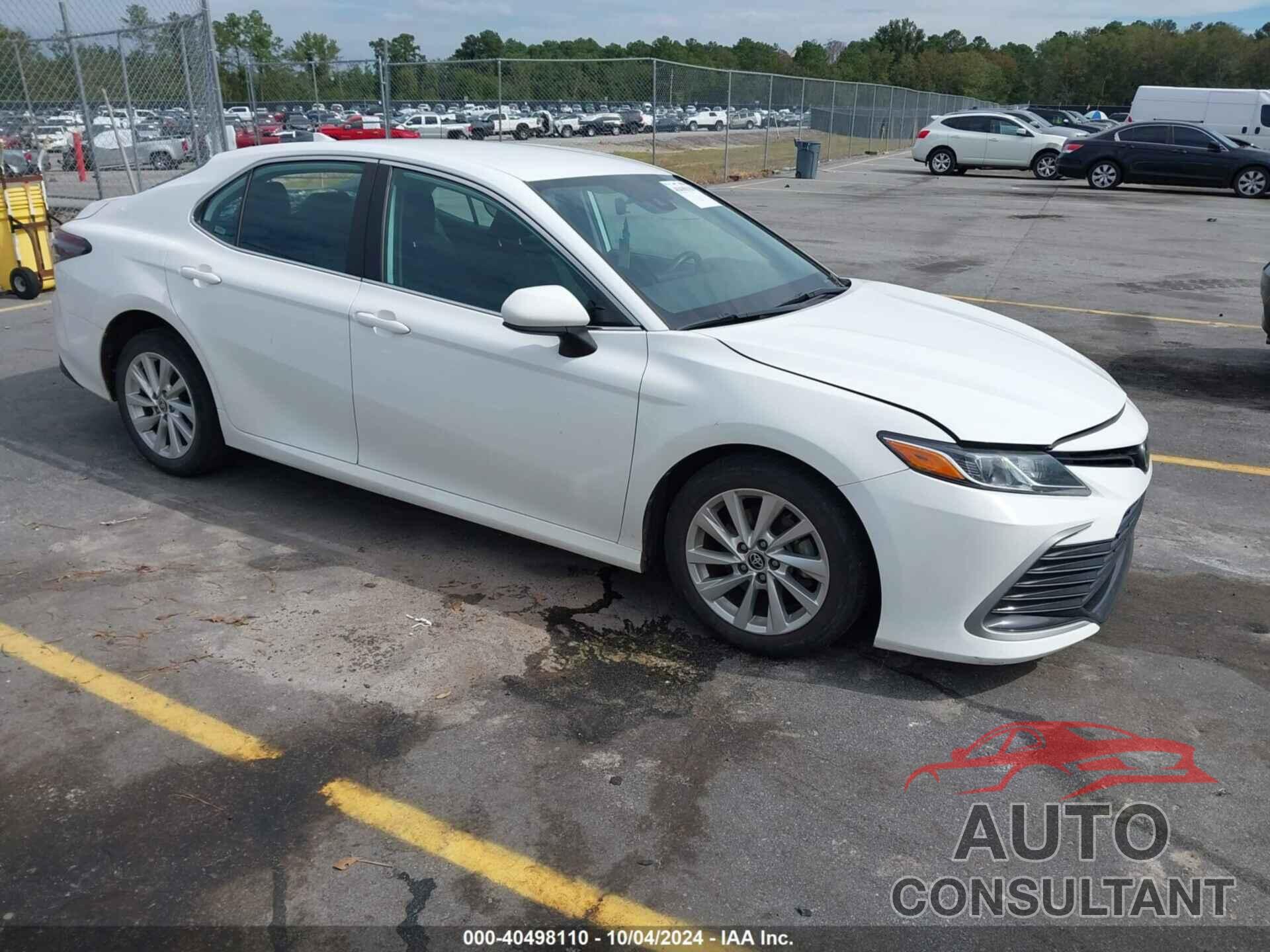 TOYOTA CAMRY 2021 - 4T1C11AK0MU439564