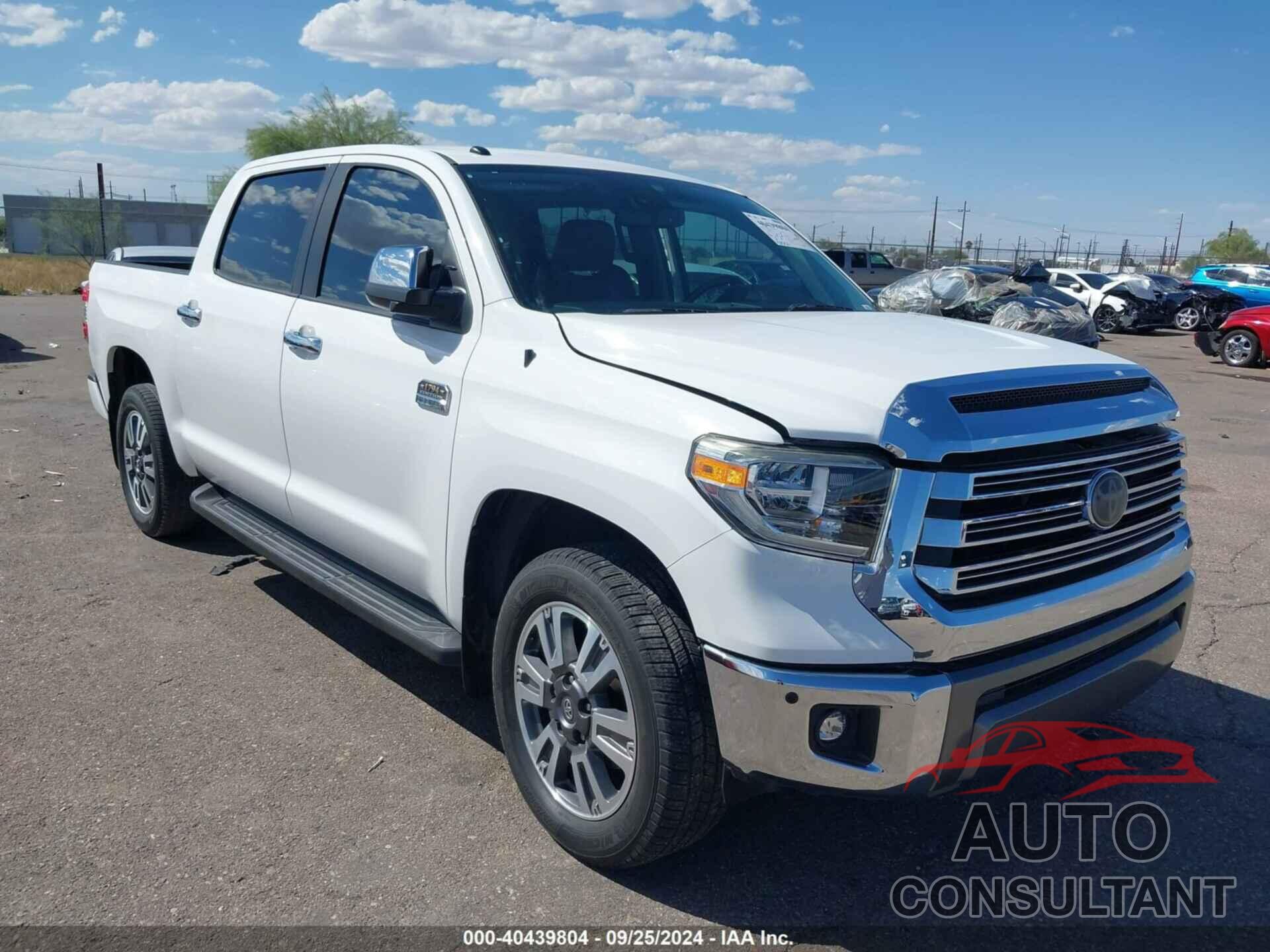 TOYOTA TUNDRA 2018 - 5TFAY5F11JX715579