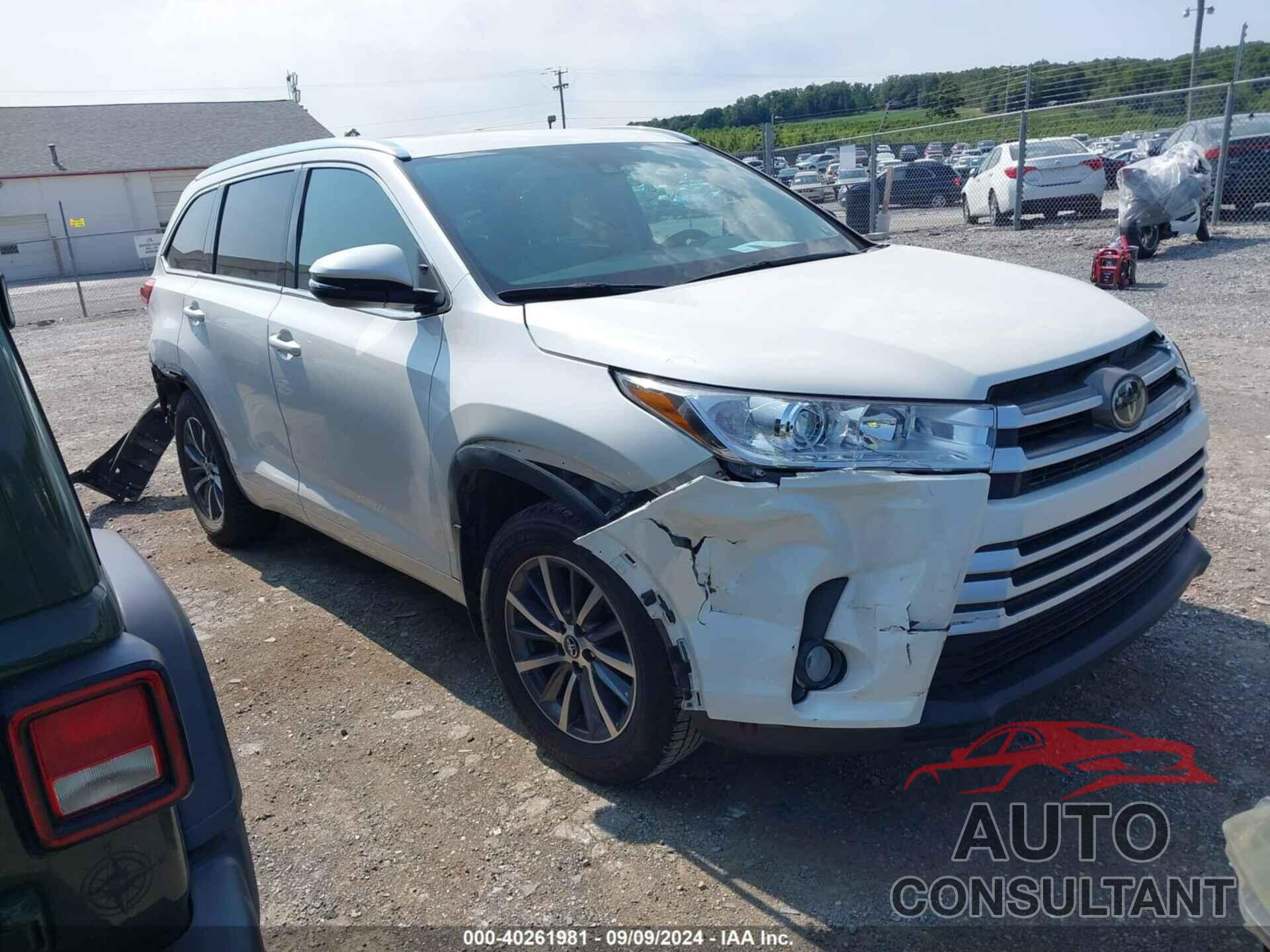 TOYOTA HIGHLANDER 2018 - 5TDJZRFH1JS558854