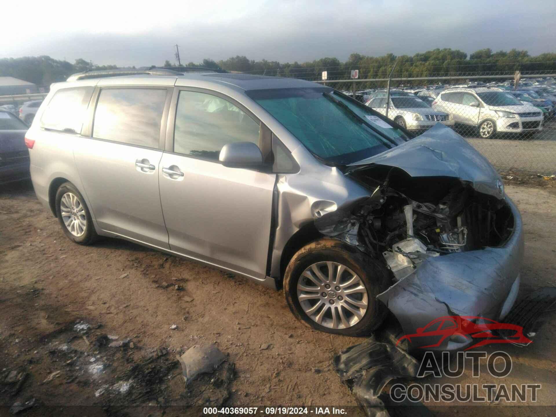 TOYOTA SIENNA 2015 - 5TDYK3DC5FS641038