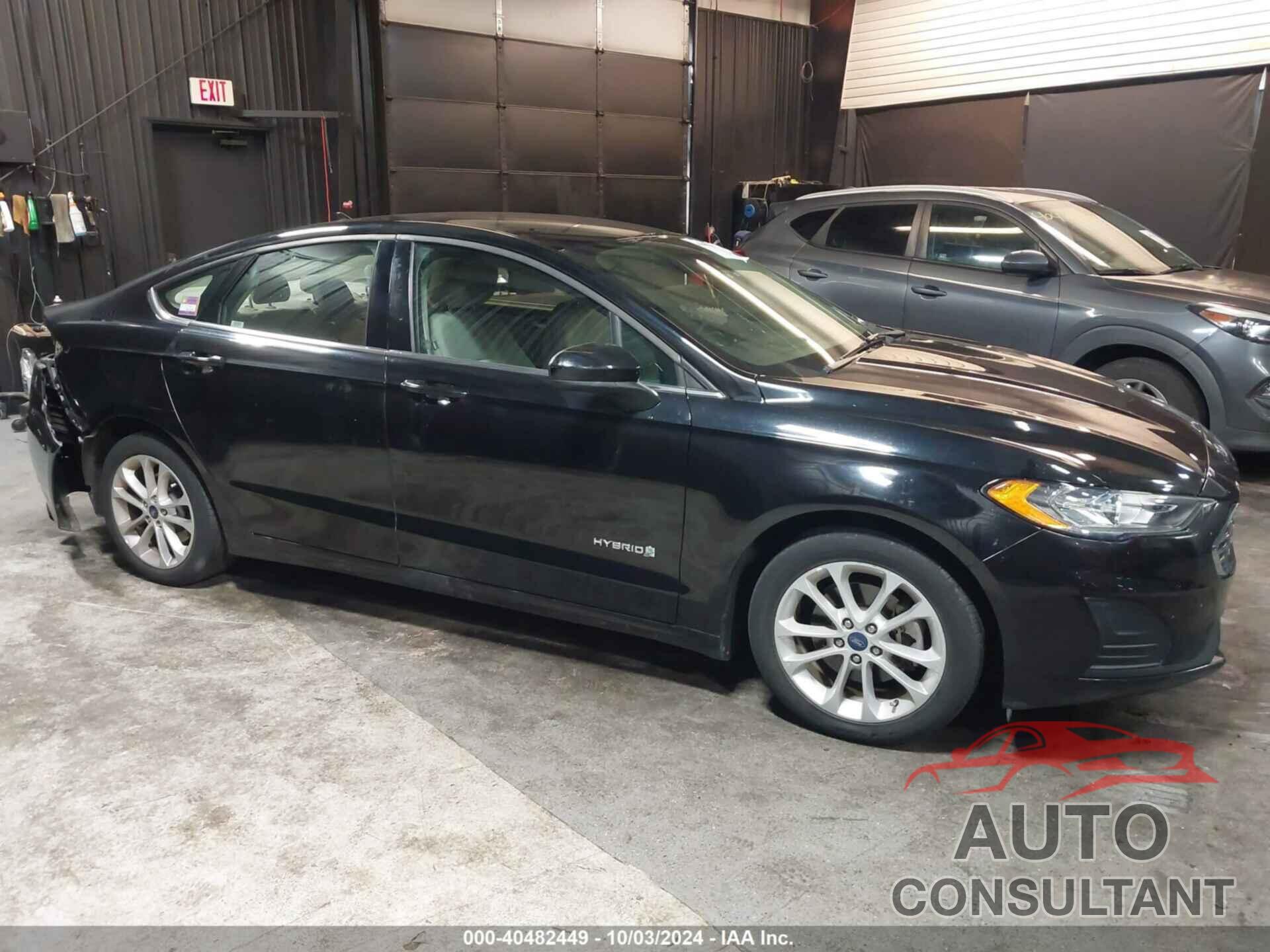 FORD FUSION HYBRID 2019 - 3FA6P0LU2KR204103