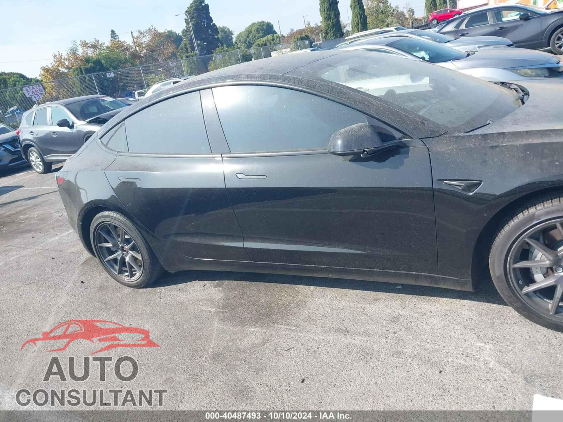 TESLA MODEL 3 2021 - 5YJ3E1EA1MF000618