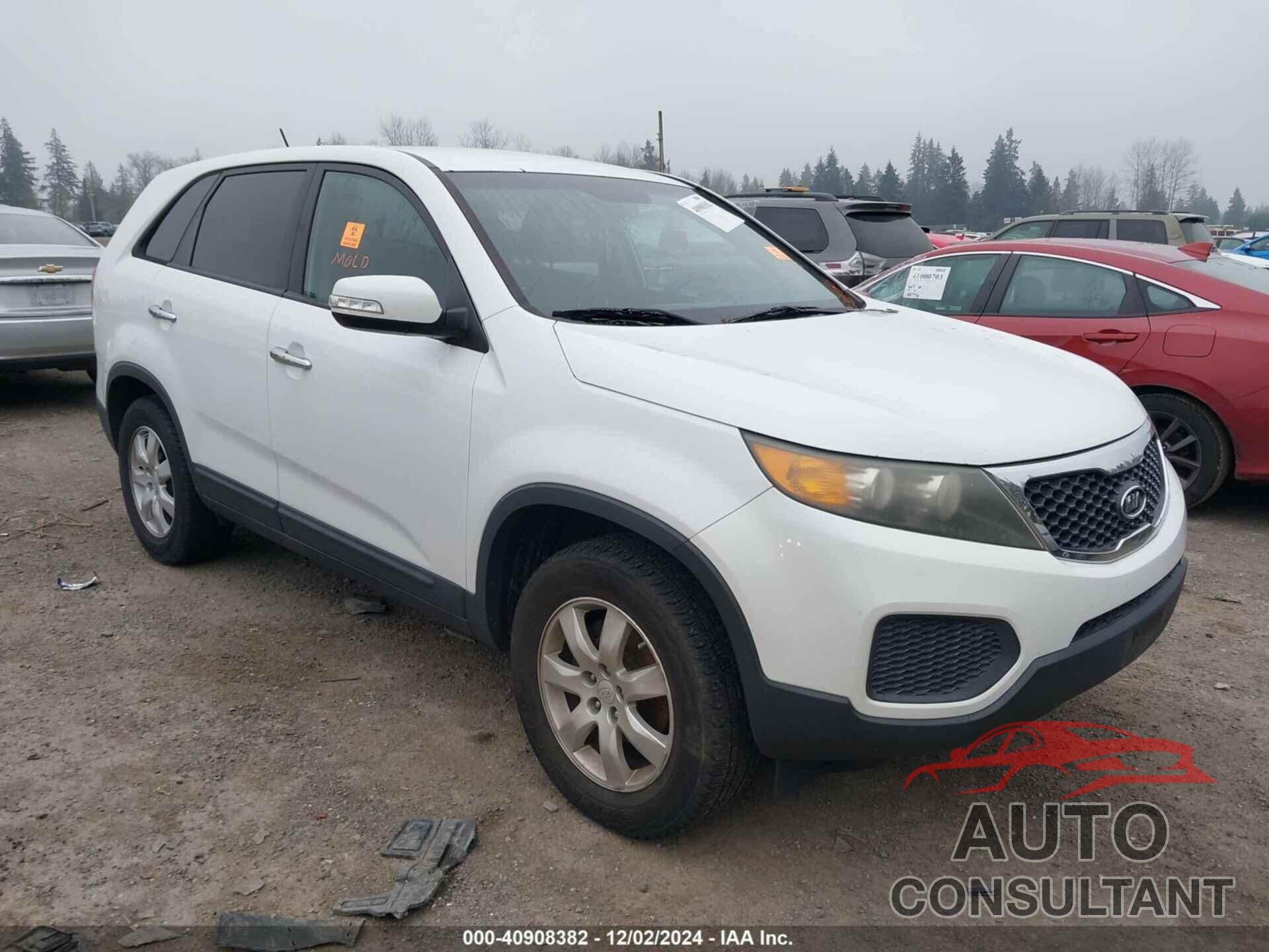 KIA SORENTO 2011 - 5XYKT3A17BG088650