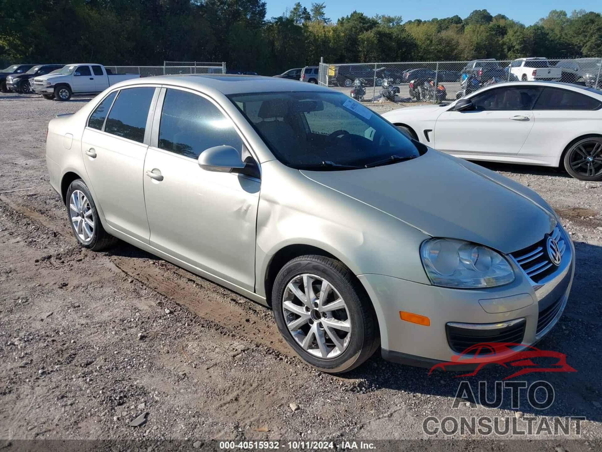 VOLKSWAGEN JETTA 2010 - 3VWRX7AJ0AM053988