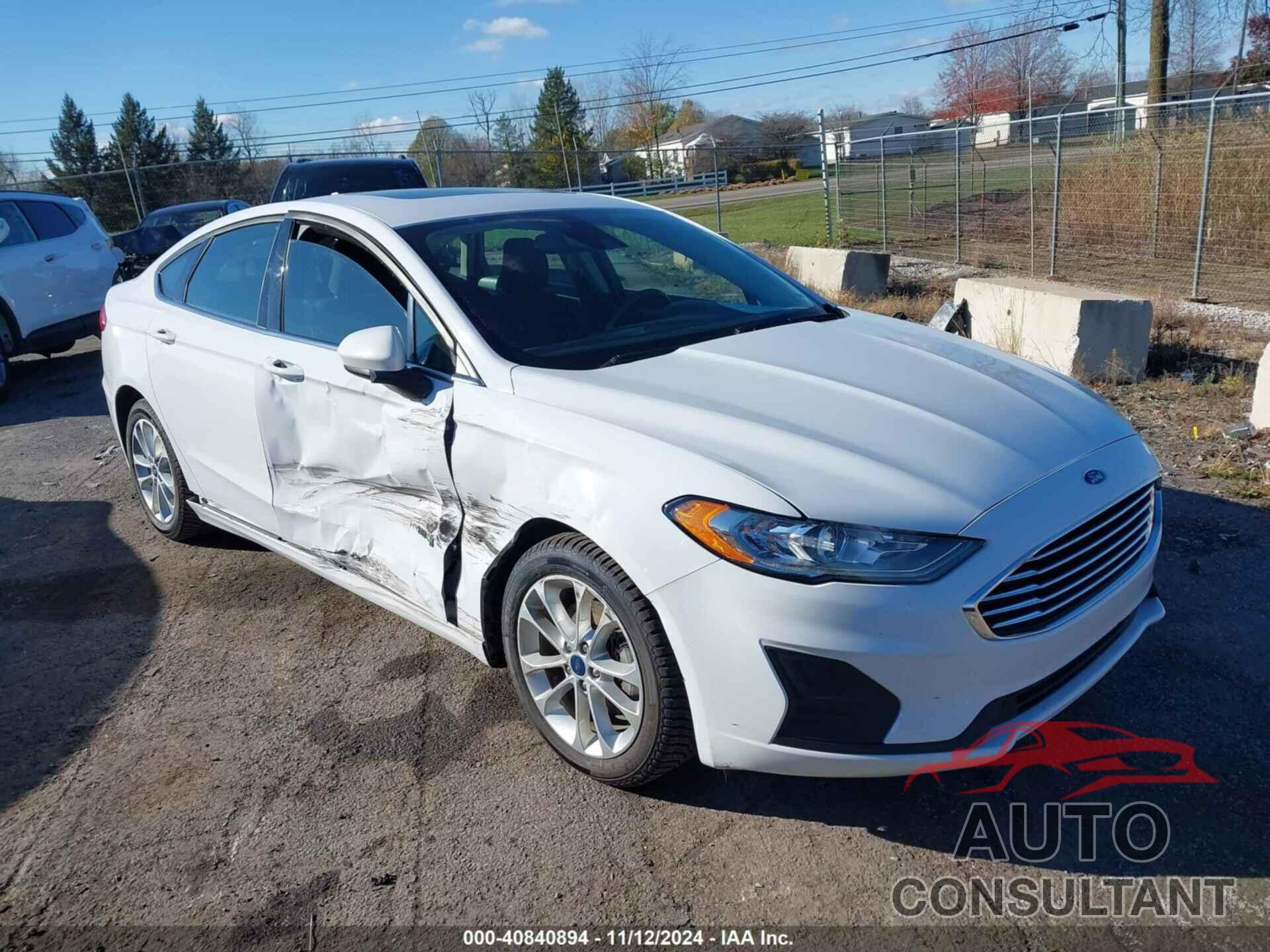 FORD FUSION HYBRID 2019 - 3FA6P0LUXKR147245
