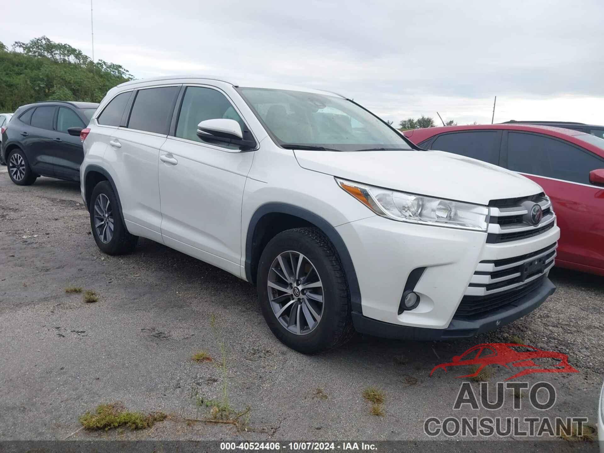 TOYOTA HIGHLANDER 2018 - 5TDKZRFH4JS548565