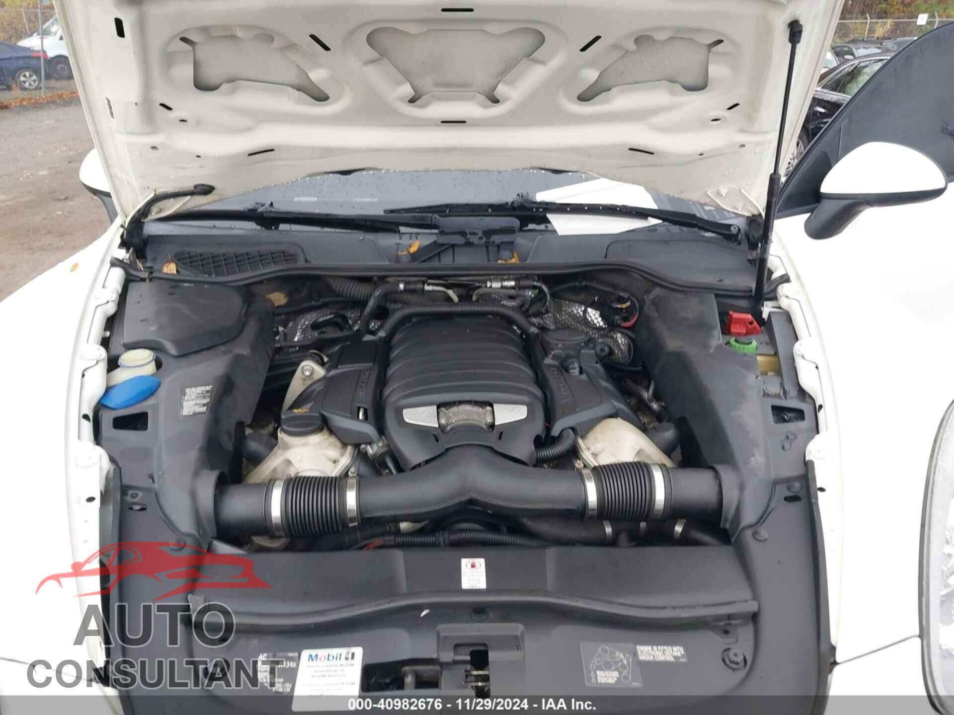 PORSCHE CAYENNE 2011 - WP1AB2A2XBLA54061