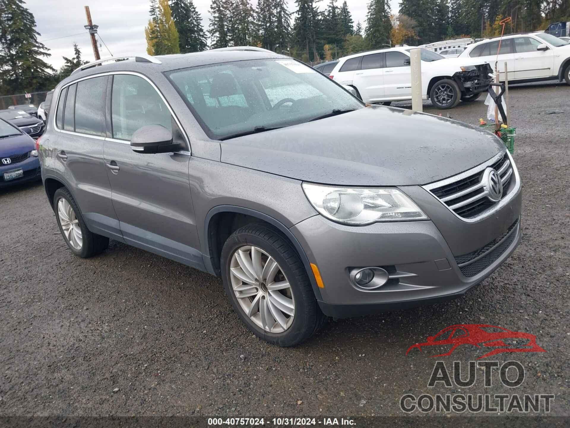 VOLKSWAGEN TIGUAN 2011 - WVGBV7AX1BW530228