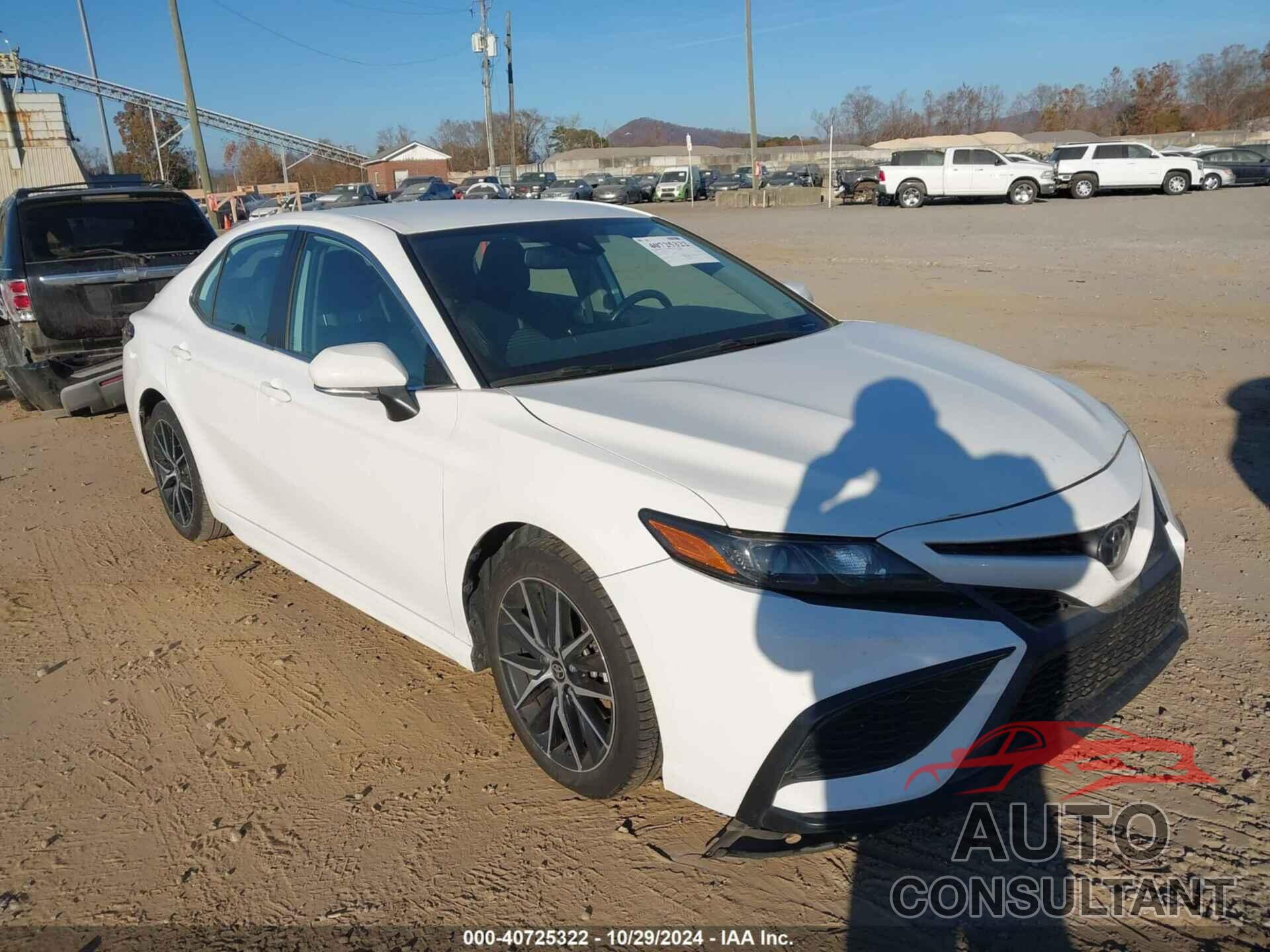 TOYOTA CAMRY 2021 - 4T1T11AK4MU469151