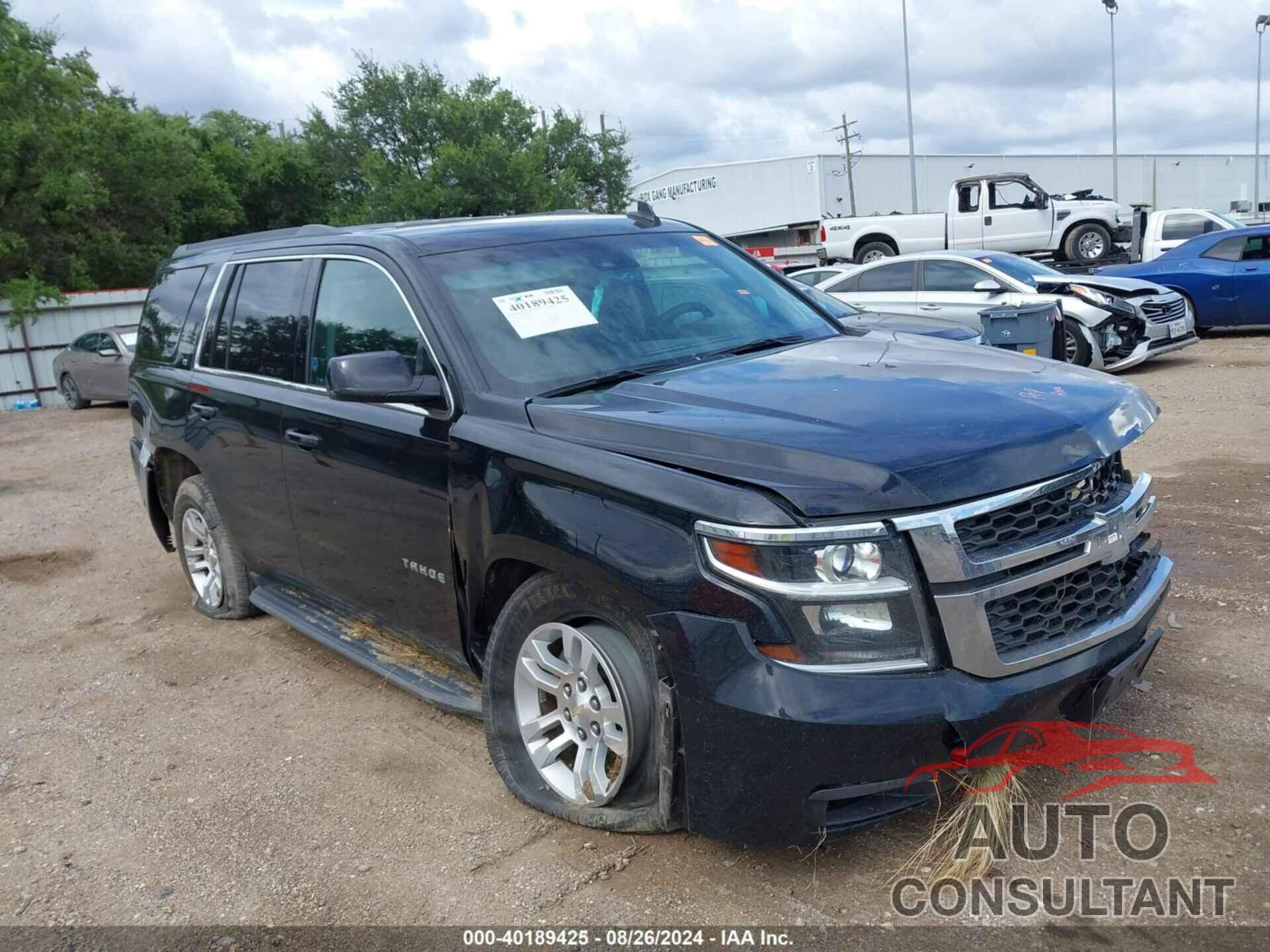 CHEVROLET TAHOE 2017 - 1GNSCBKC0HR122195