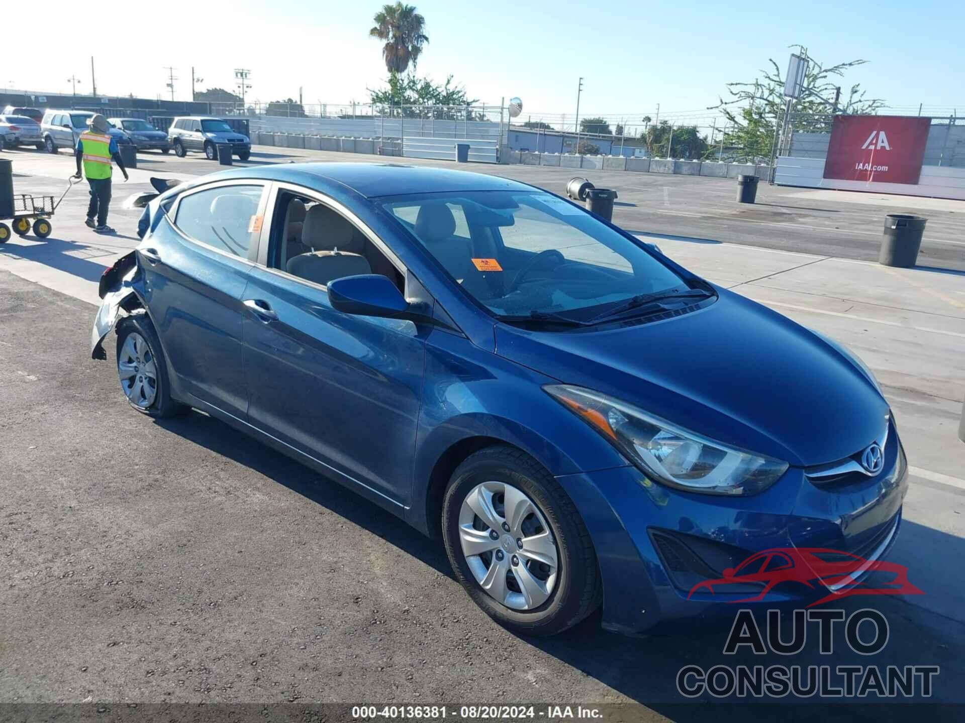 HYUNDAI ELANTRA 2016 - KMHDH4AE0GU650389