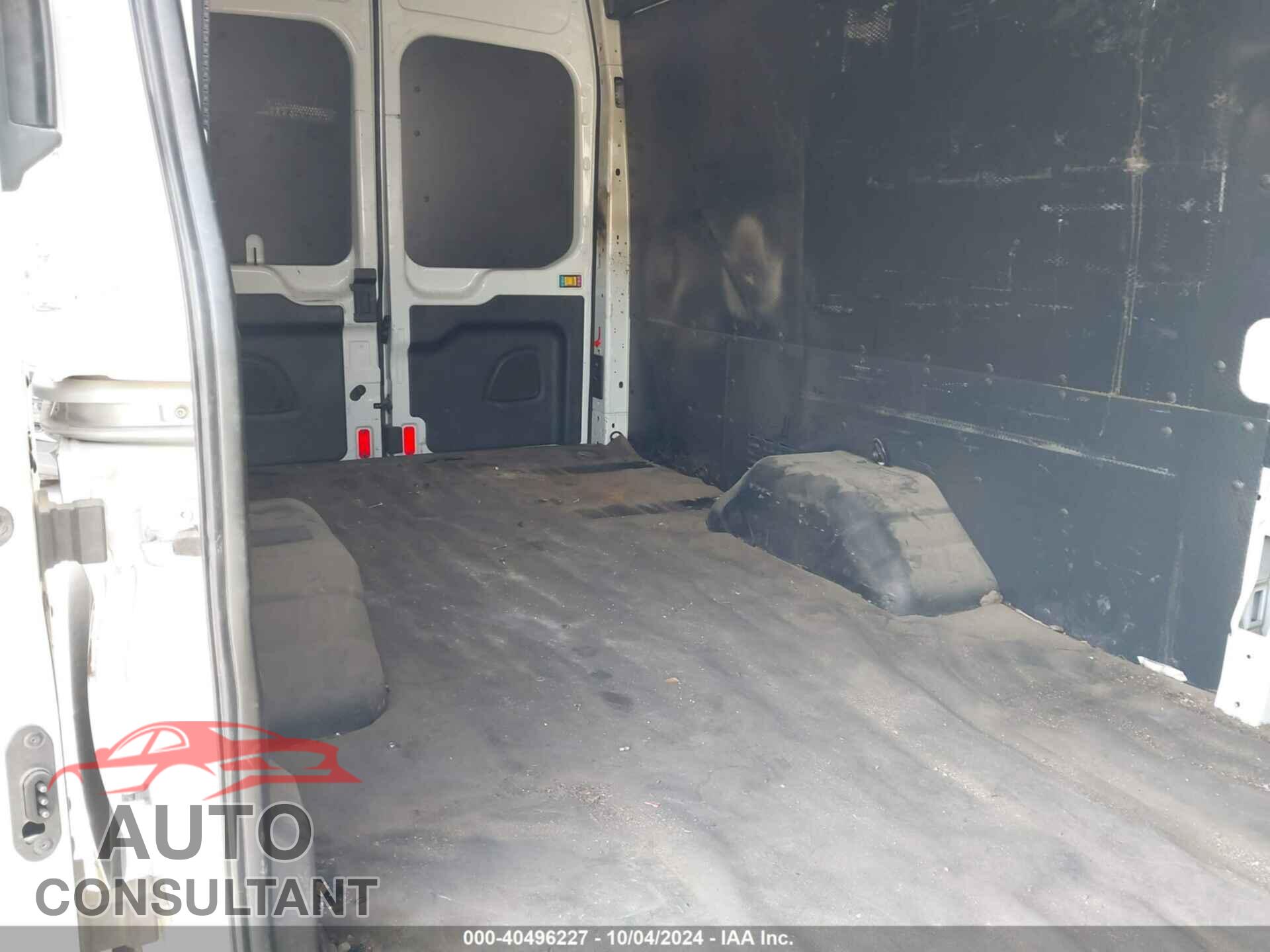 FORD TRANSIT 2018 - 1FTWS4XV8JKB55897