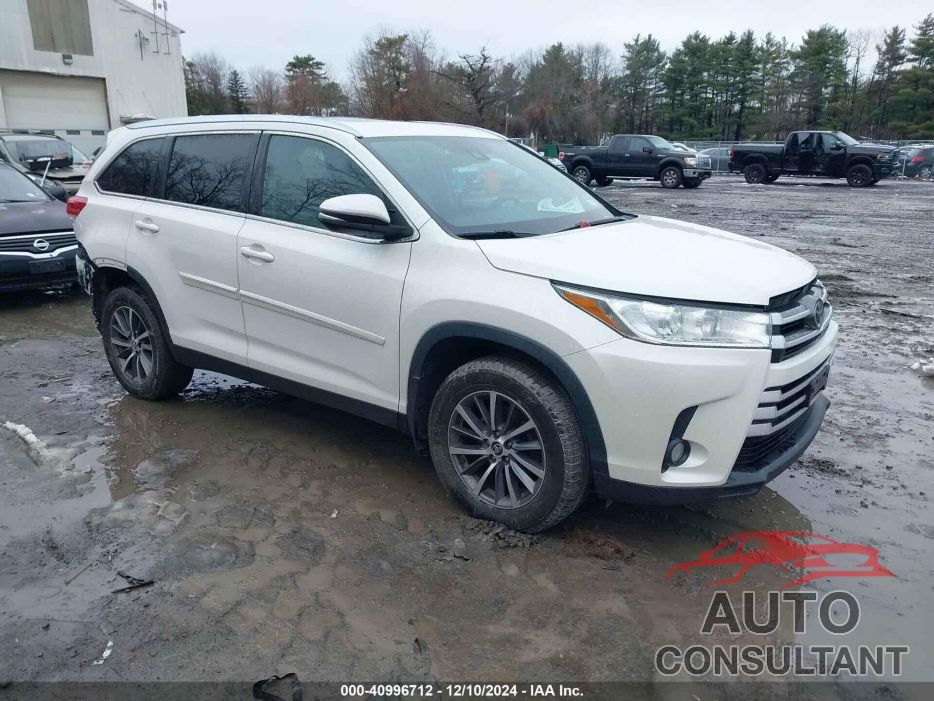 TOYOTA HIGHLANDER 2019 - 5TDJZRFH3KS709839