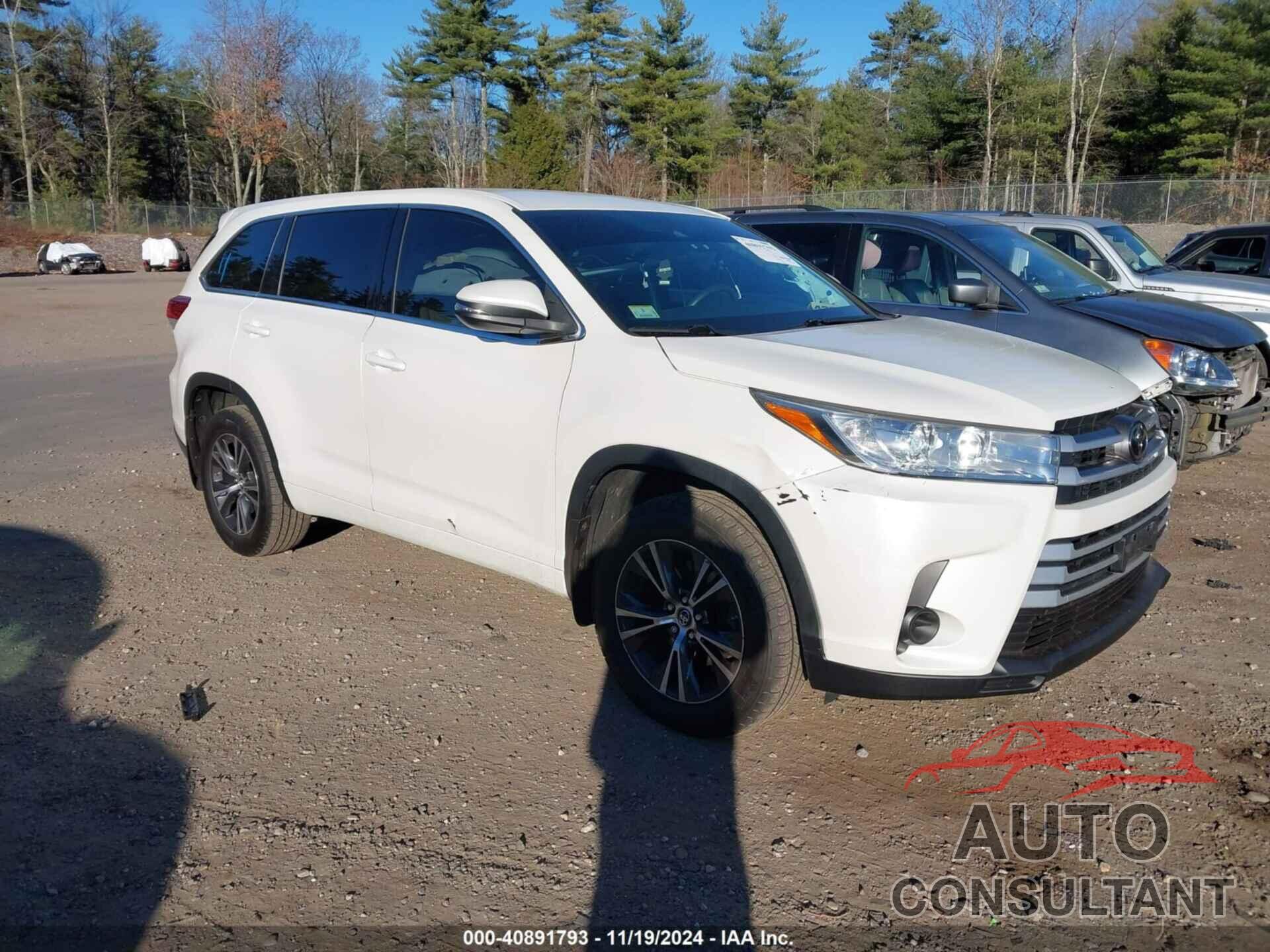 TOYOTA HIGHLANDER 2018 - 5TDBZRFH3JS821527