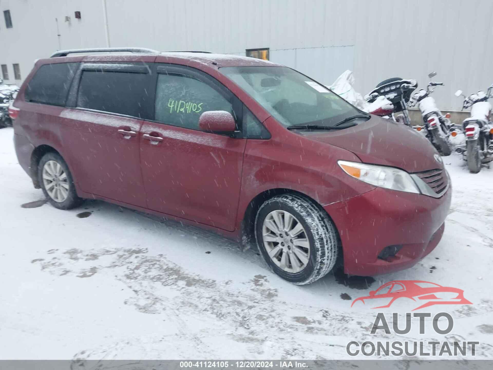 TOYOTA SIENNA 2015 - 5TDJK3DC8FS118050