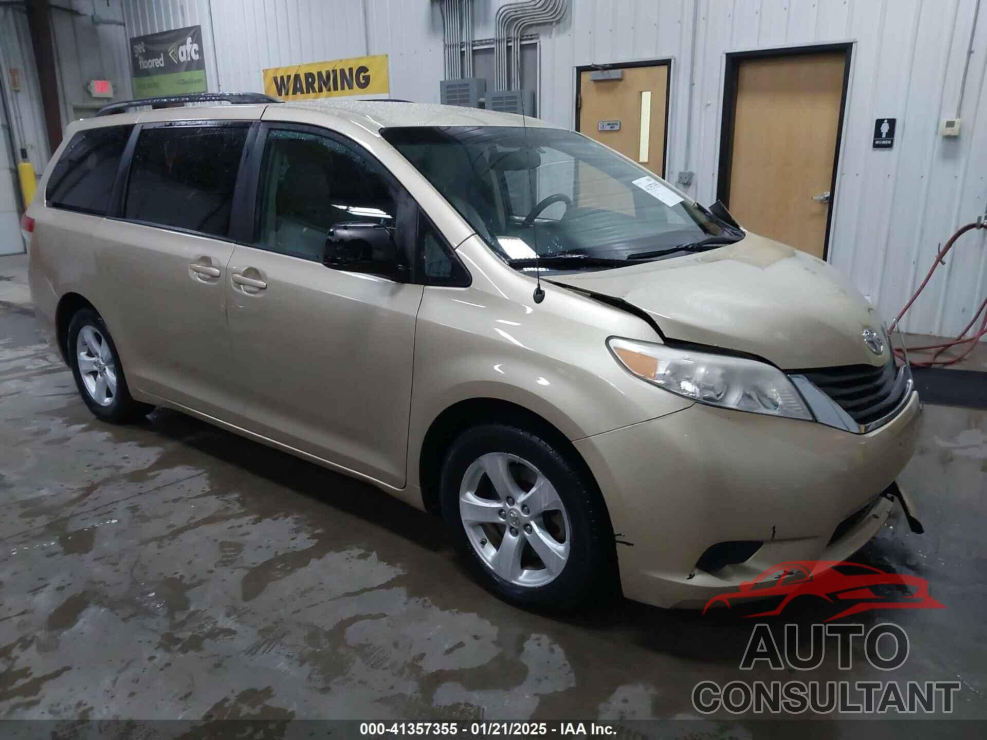 TOYOTA SIENNA 2011 - 5TDKK3DC1BS109866