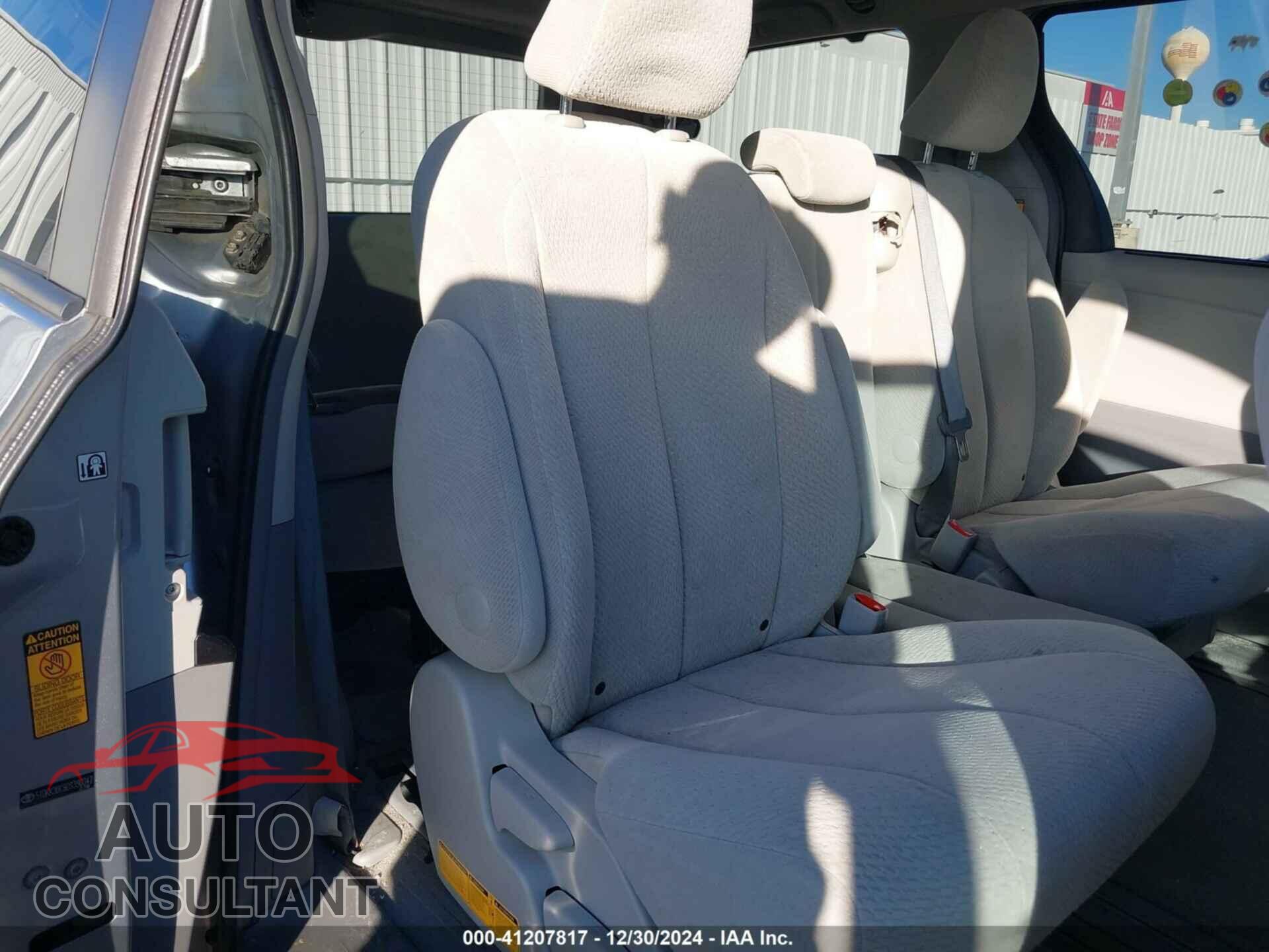 TOYOTA SIENNA 2013 - 5TDKK3DC8DS390342
