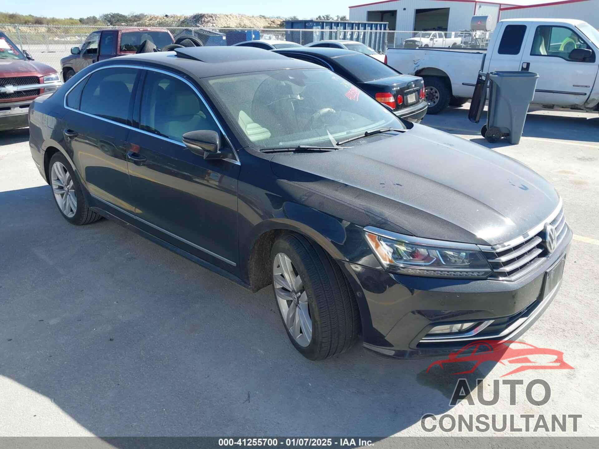 VOLKSWAGEN PASSAT 2017 - 1VWCM7A38HC062319