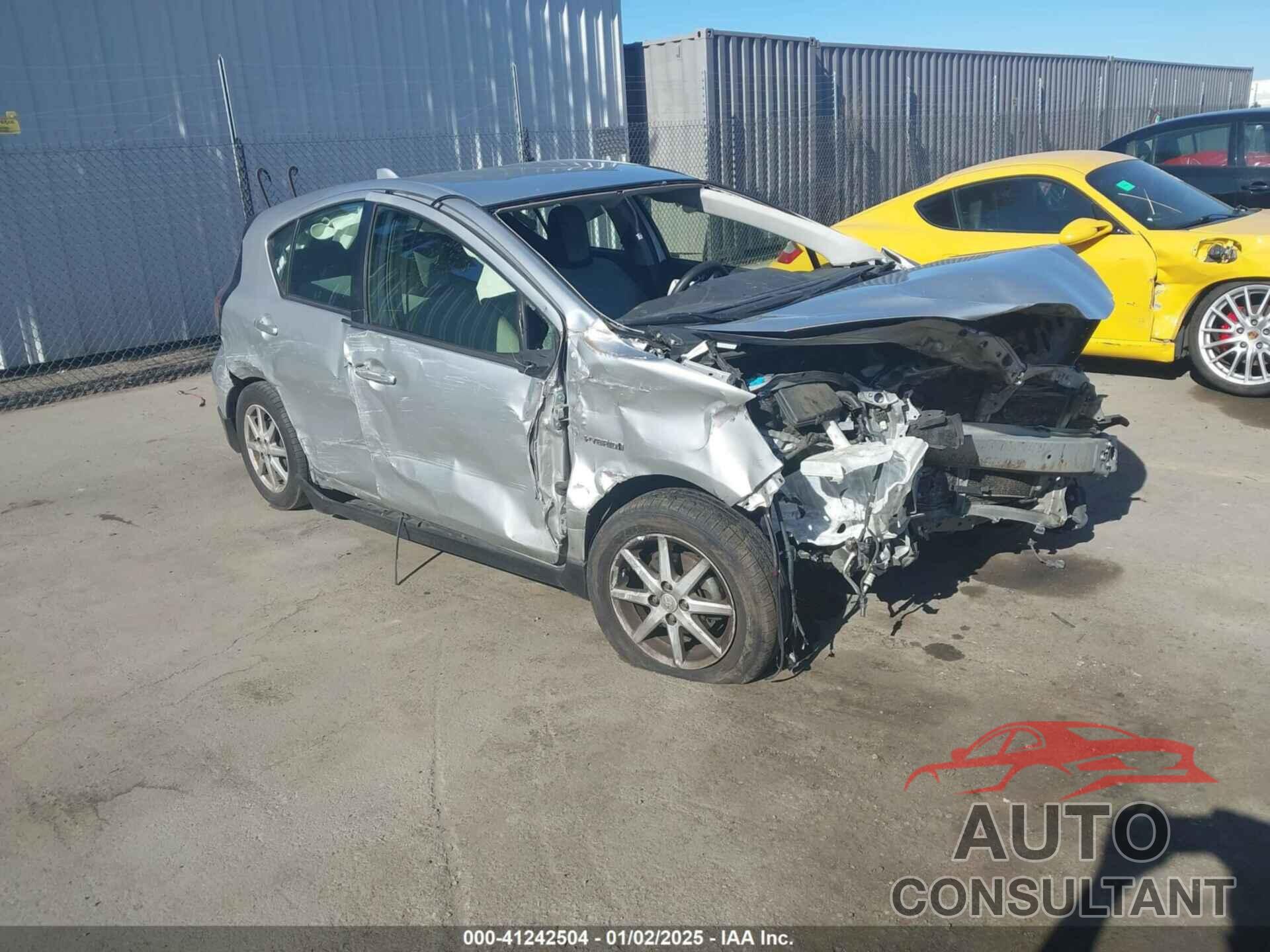 TOYOTA PRIUS C 2017 - JTDKDTB3XH1598612