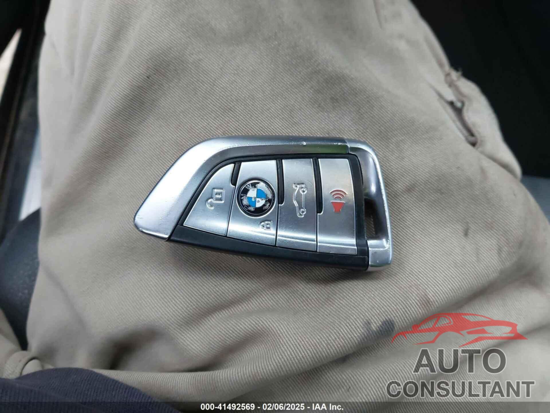 BMW X5 2018 - 5UXKR0C56J0X86666
