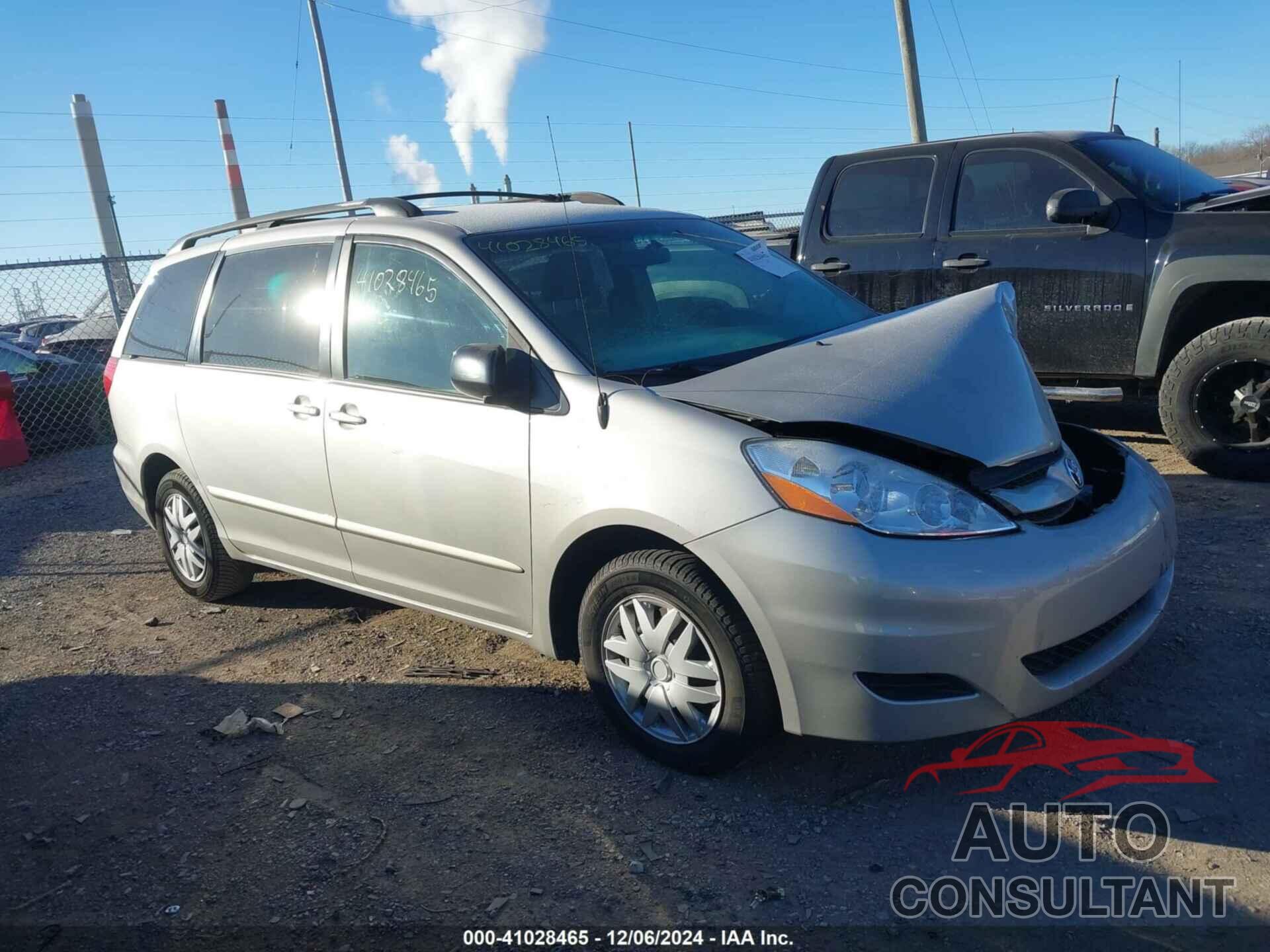 TOYOTA SIENNA 2010 - 5TDKK4CC3AS320959