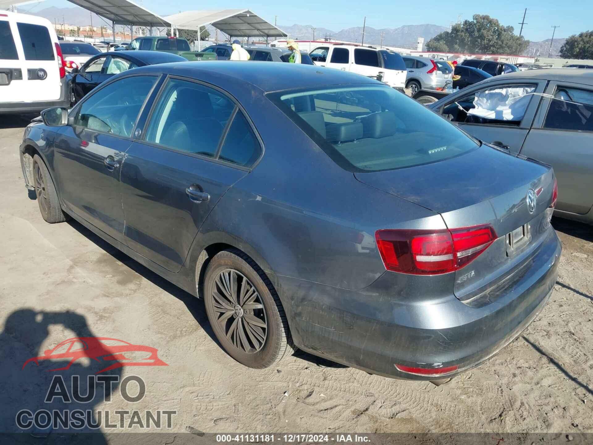 VOLKSWAGEN JETTA 2018 - 3VWDB7AJXJM211925