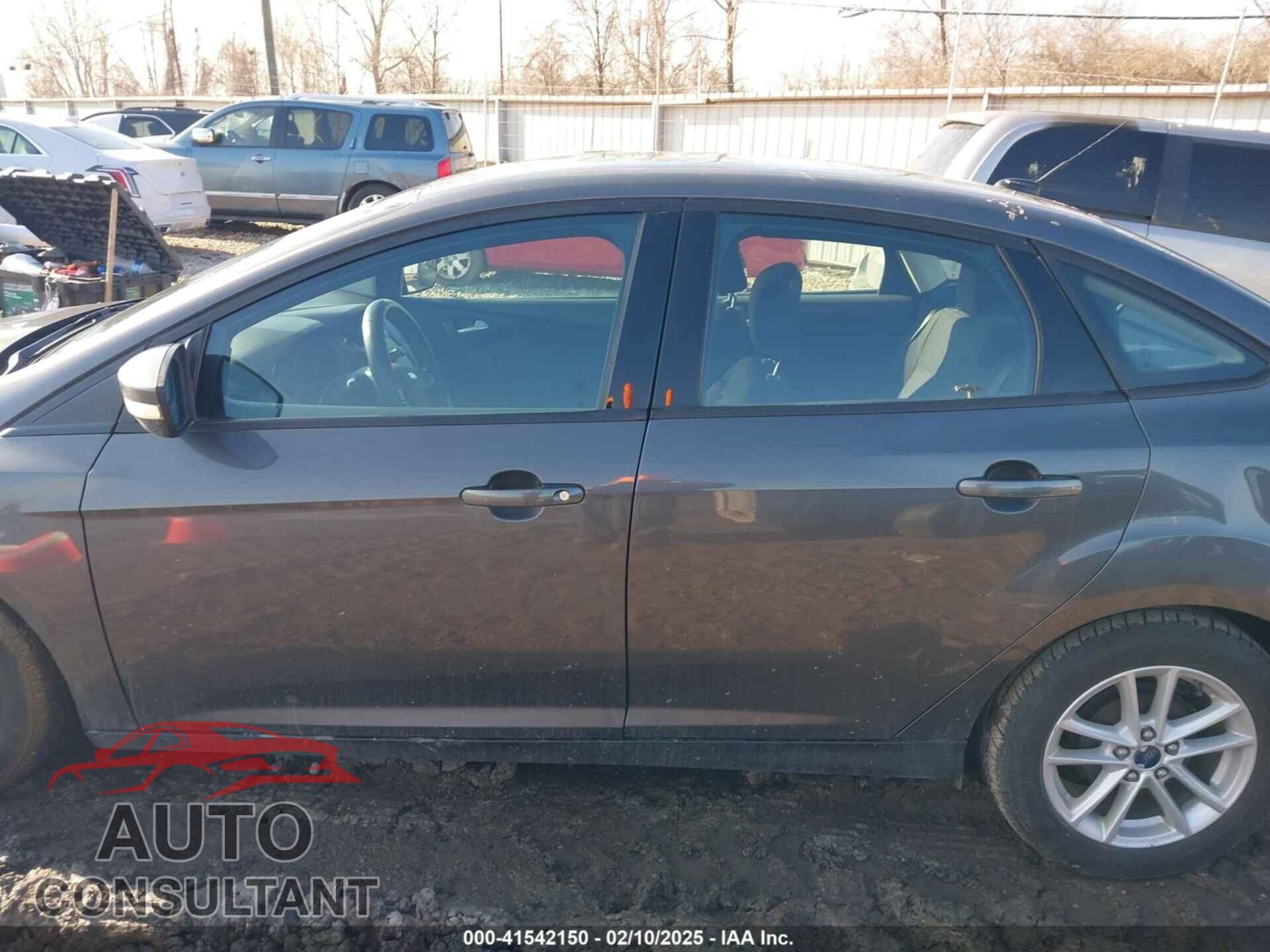FORD FOCUS 2016 - 1FADP3F24GL217931
