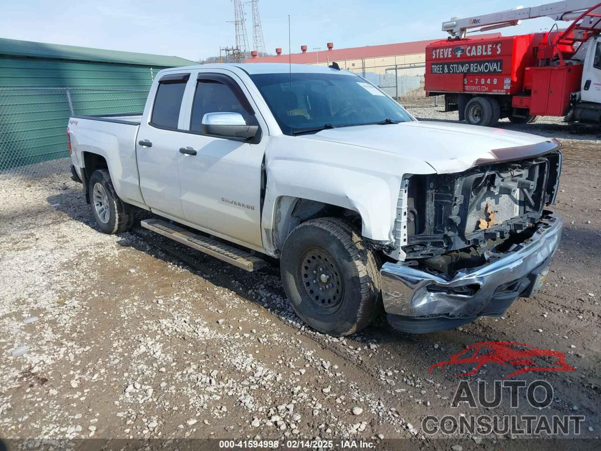 CHEVROLET SILVERADO 1500 2014 - 1GCVKREC0EZ103249