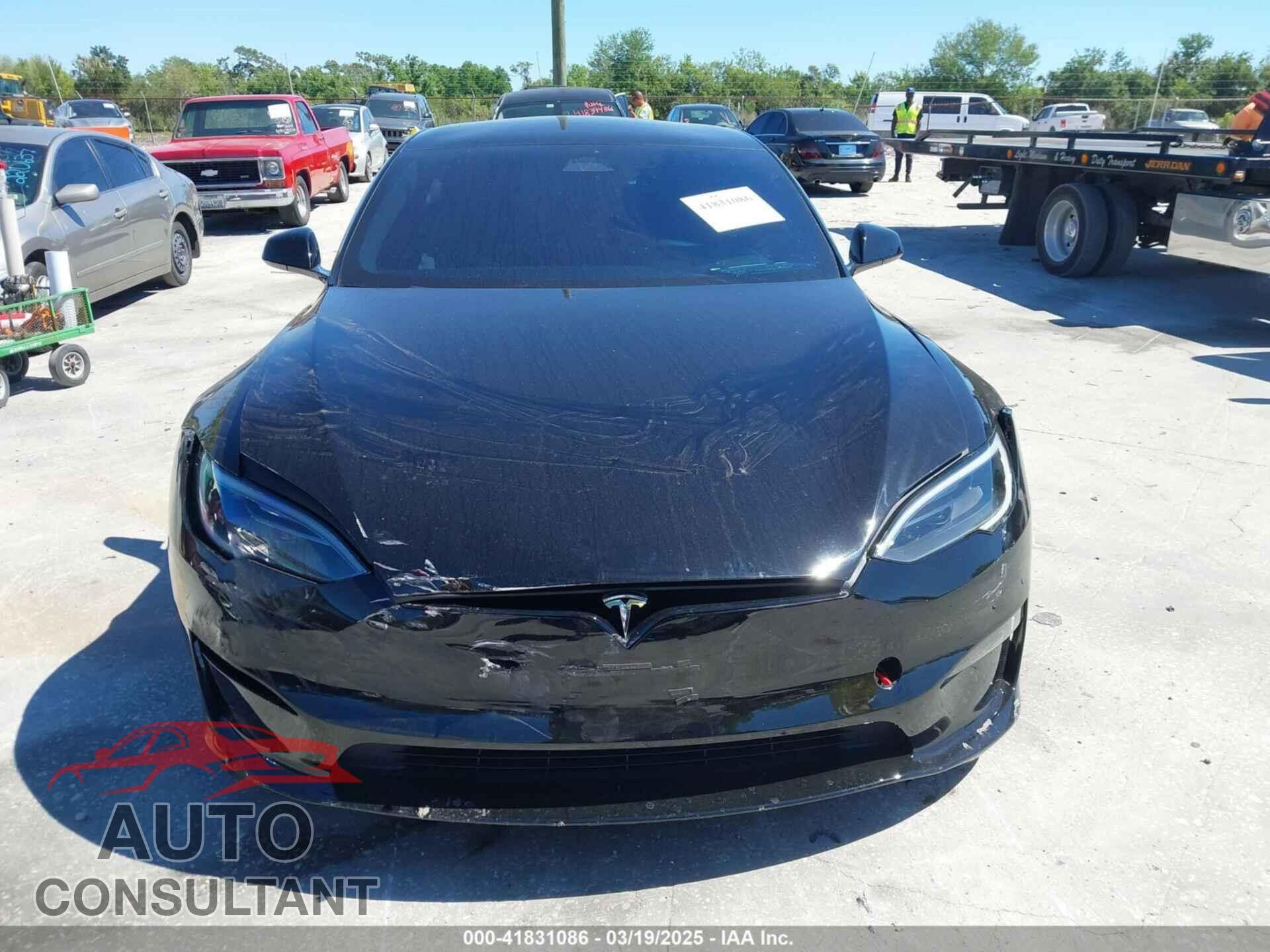 TESLA MODEL S 2023 - 5YJSA1E67PF528171