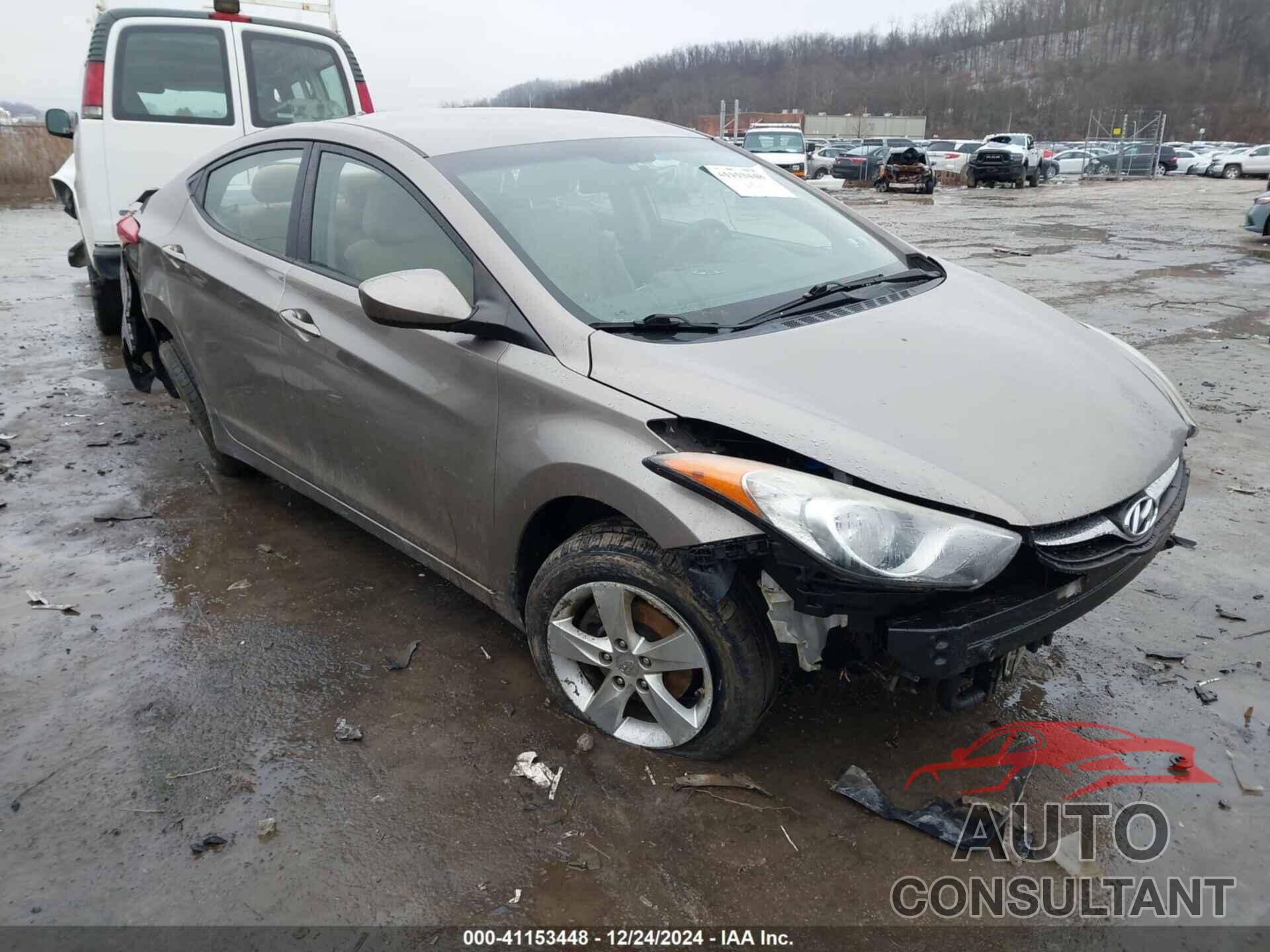 HYUNDAI ELANTRA 2012 - 5NPDH4AE5CH139365