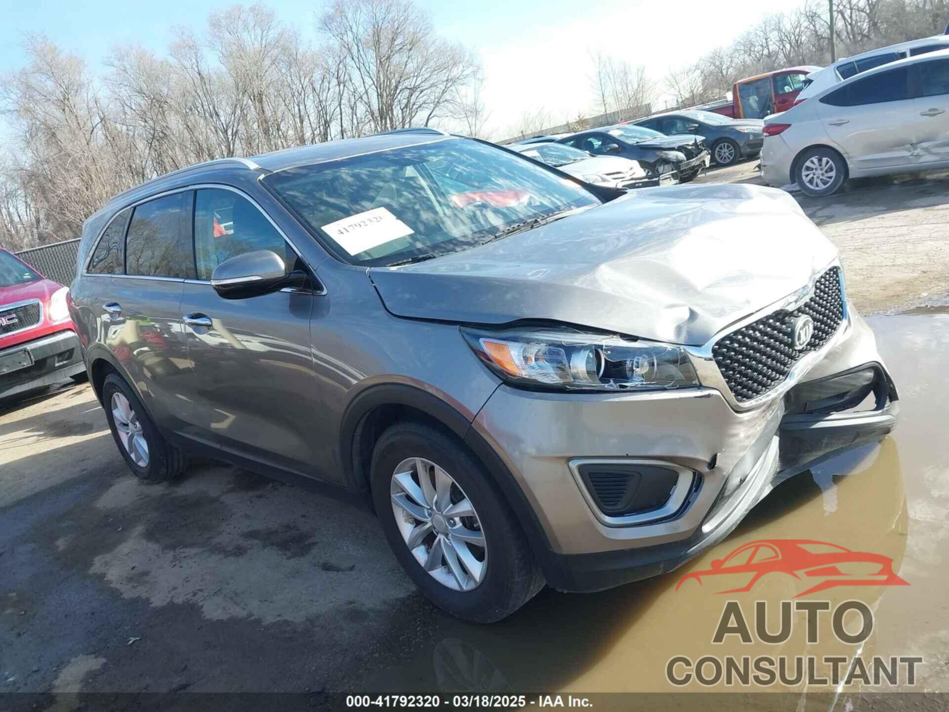 KIA SORENTO 2017 - 5XYPG4A33HG268167