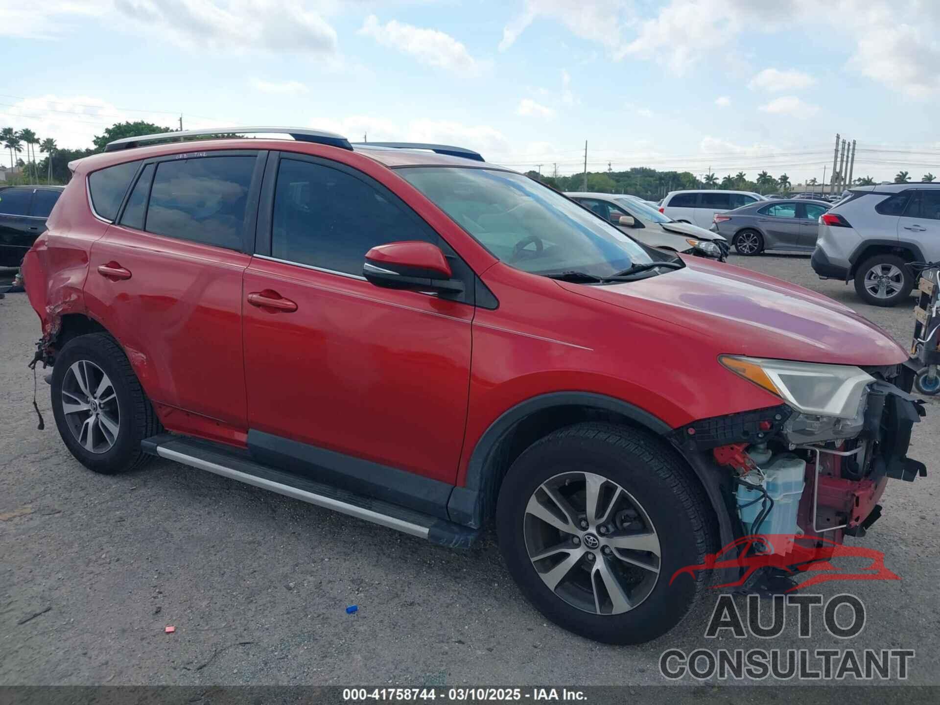 TOYOTA RAV4 2017 - JTMWFREV3HJ119314