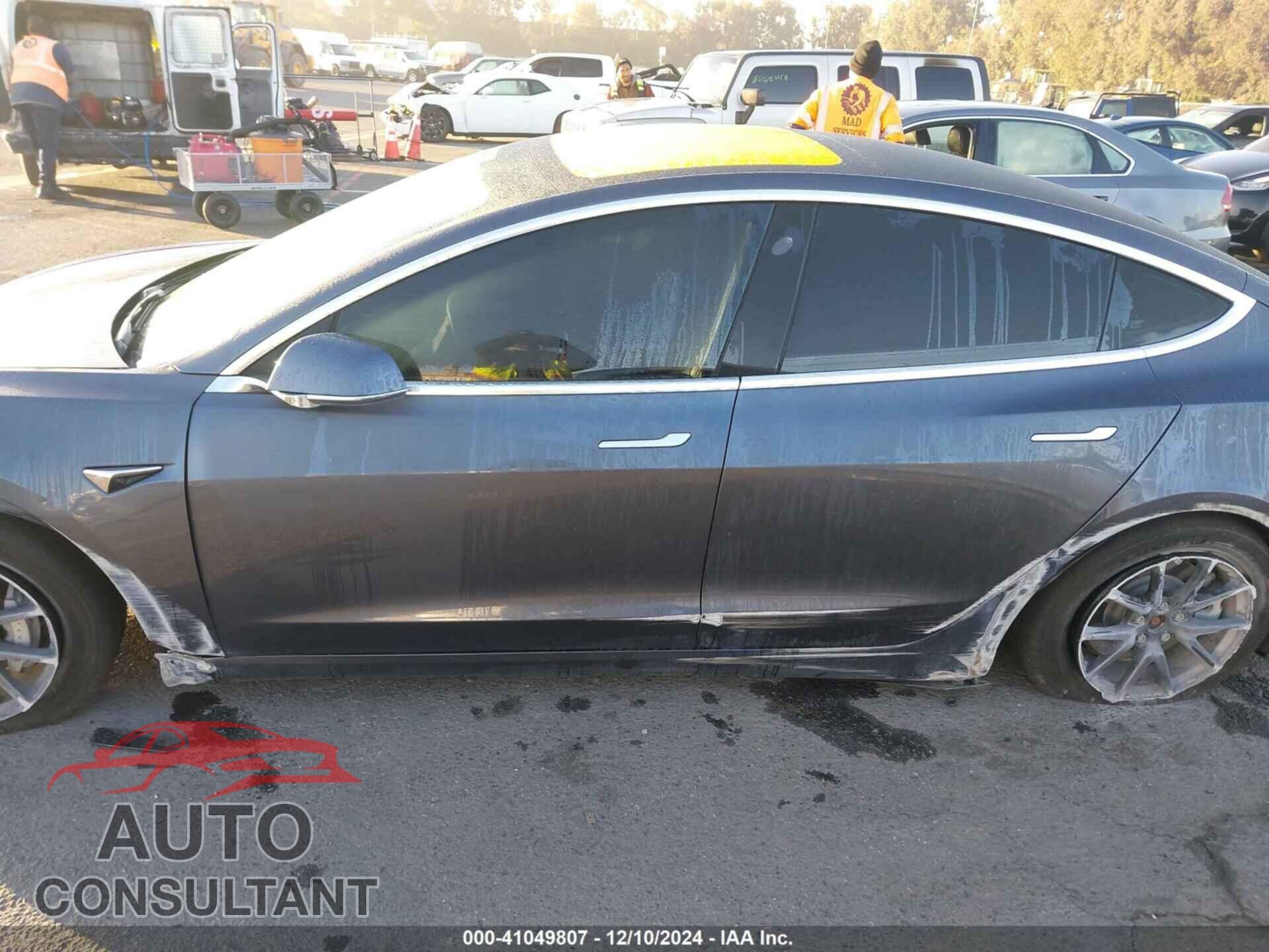 TESLA MODEL 3 2019 - 5YJ3E1EA1KF190238