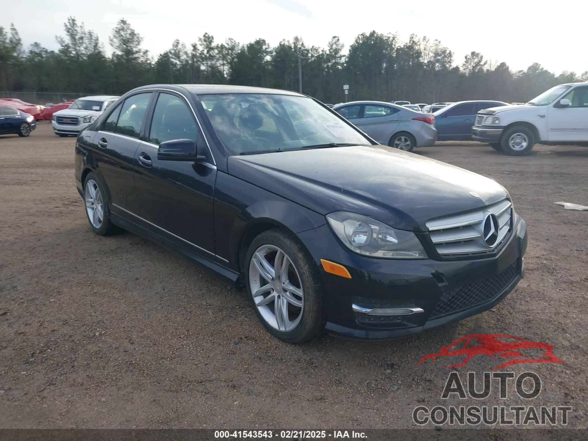 MERCEDES-BENZ C 250 2013 - WDDGF4HB1DR250574