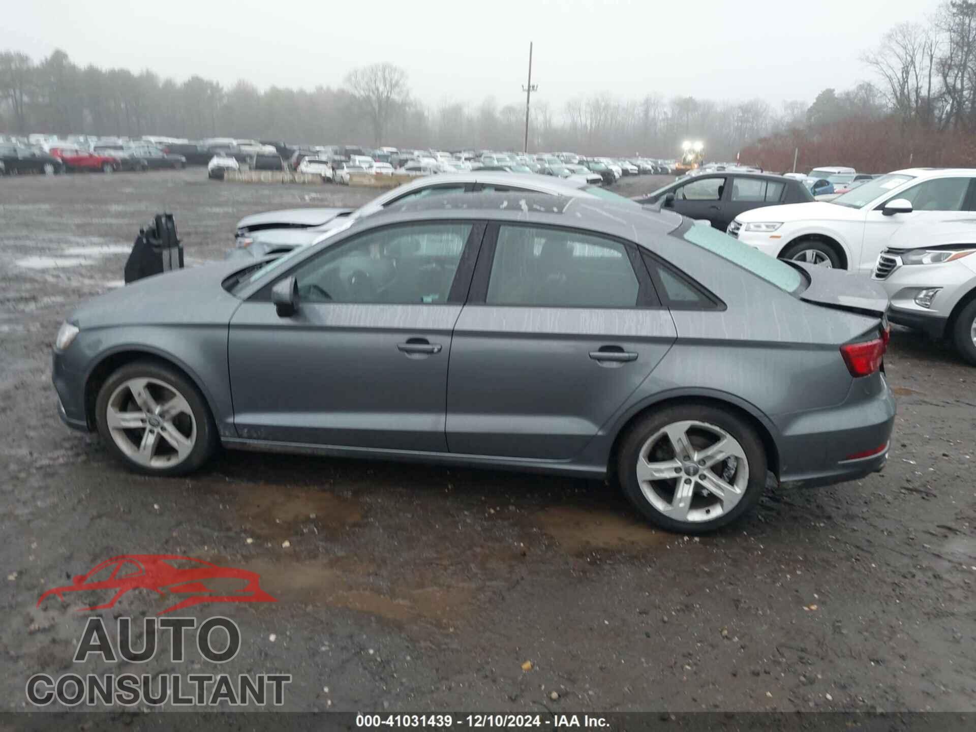 AUDI A3 2017 - WAUB8GFF4H1025475